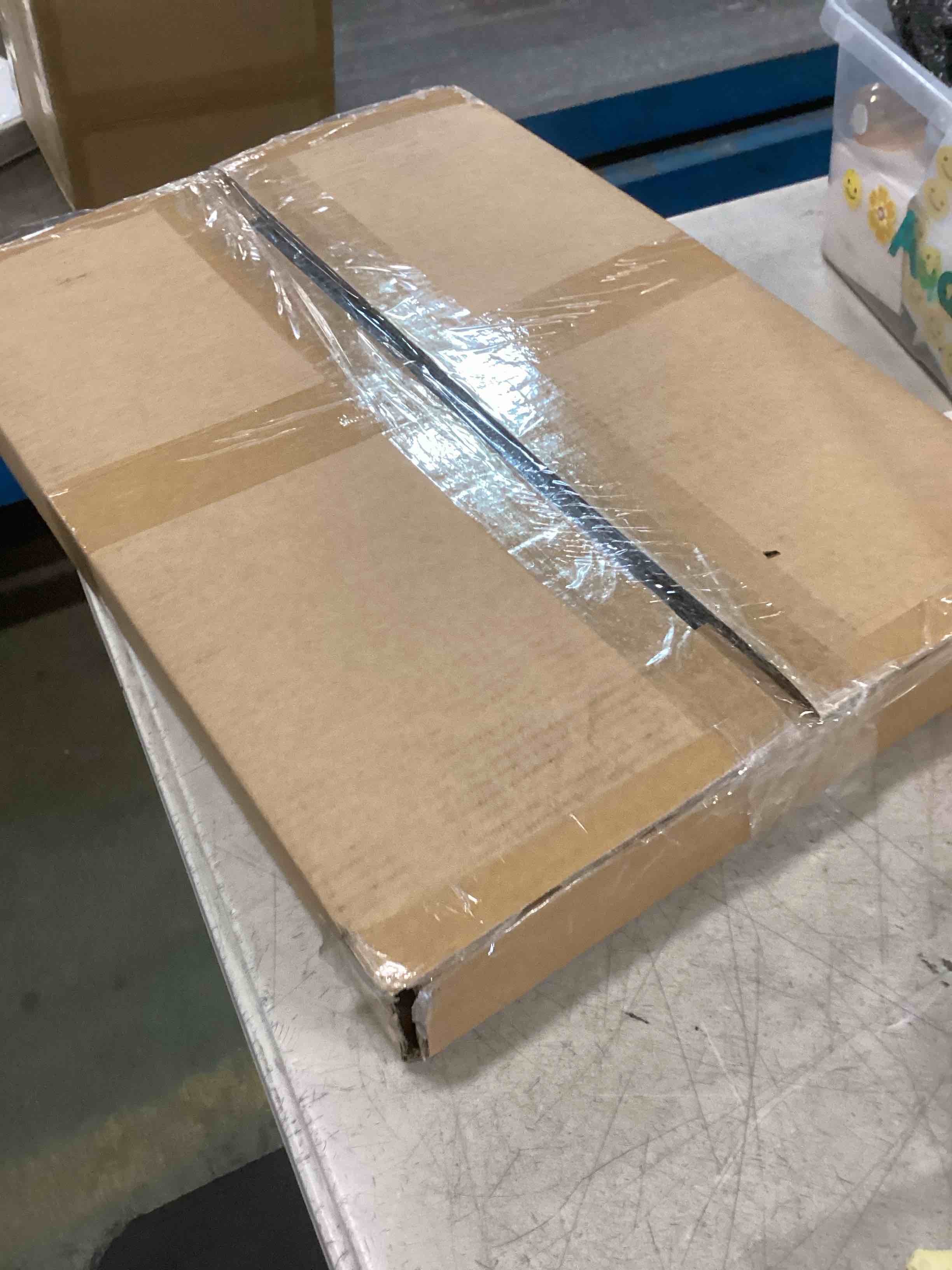 https://s3.amazonaws.com/lotting-images-prod/bidfta/PNK0177670_1724765508988.jpeg
