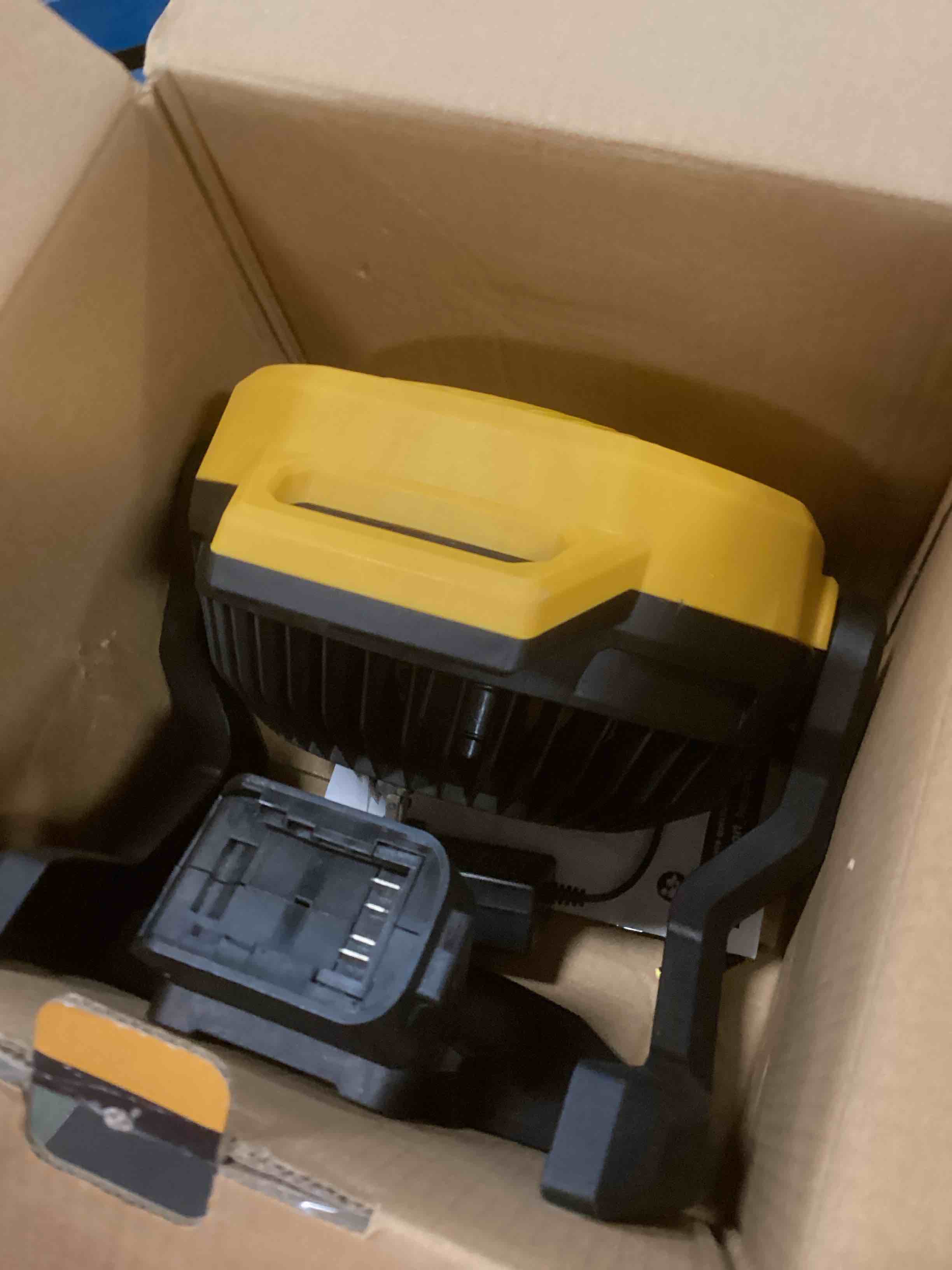 https://s3.amazonaws.com/lotting-images-prod/bidfta/PNK0177704_1724762096075.jpeg