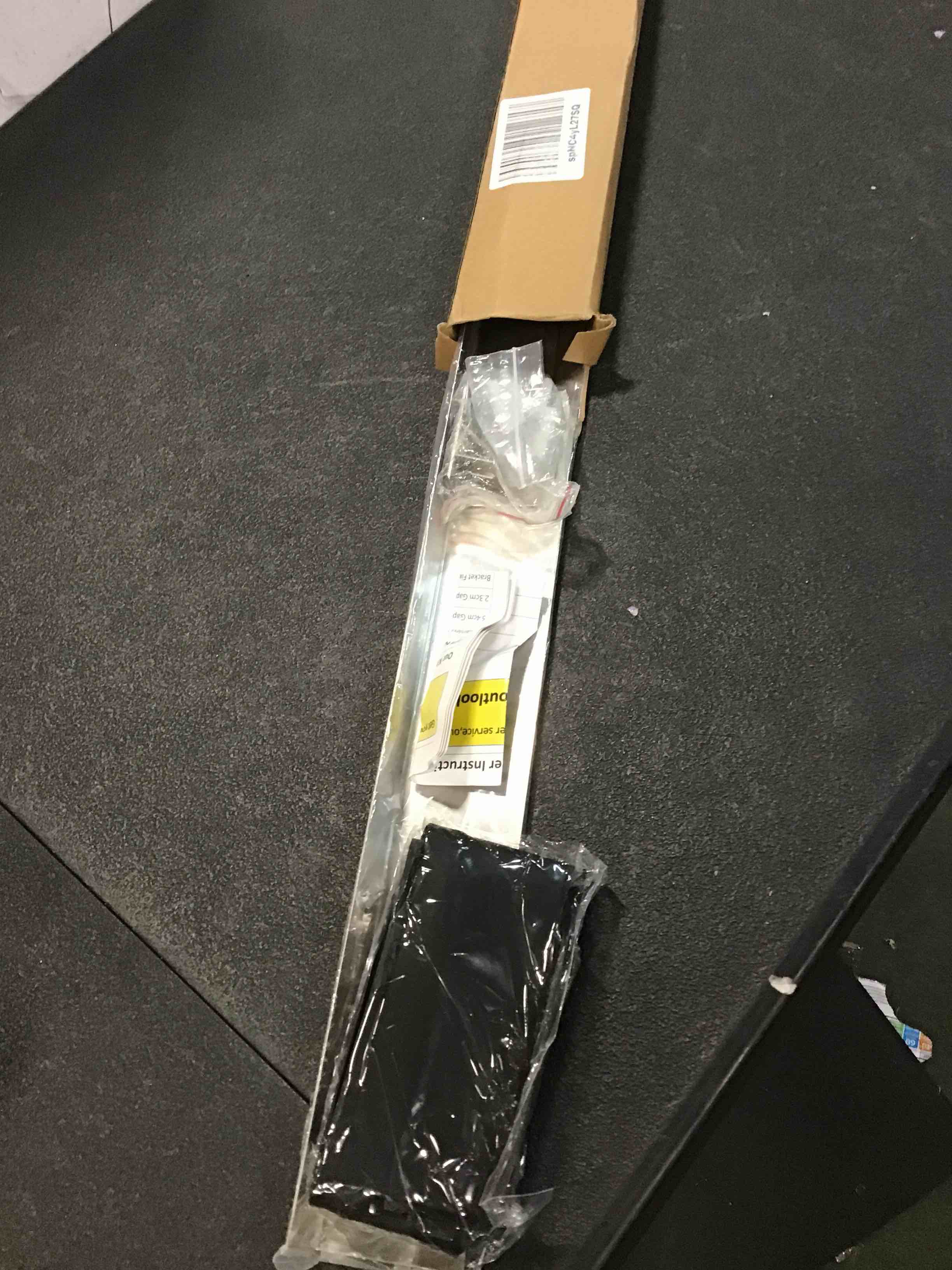 https://s3.amazonaws.com/lotting-images-prod/bidfta/PNK0177724_1724734656427.jpeg