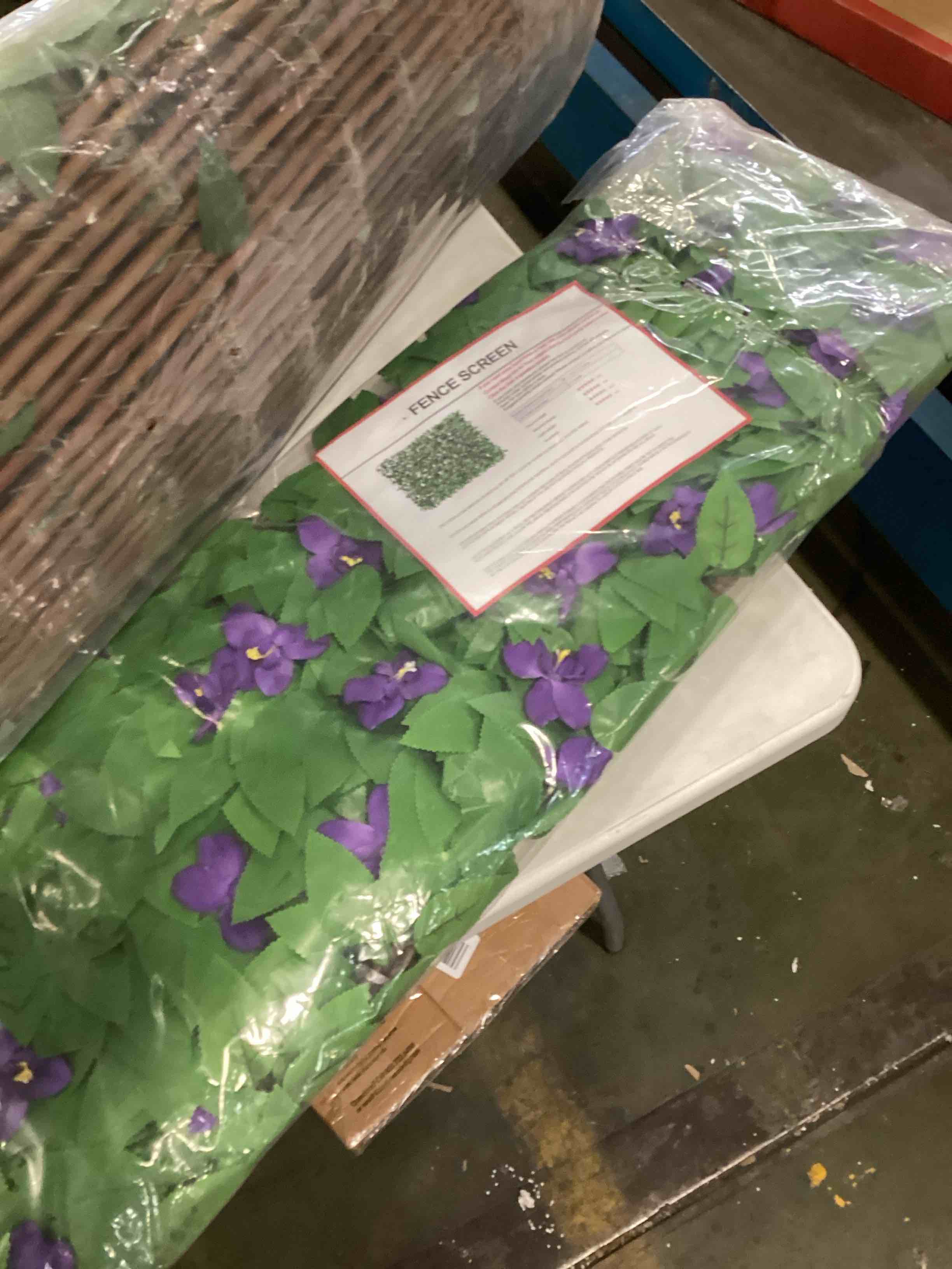 https://s3.amazonaws.com/lotting-images-prod/bidfta/PNK0180149_1725902486417.jpeg