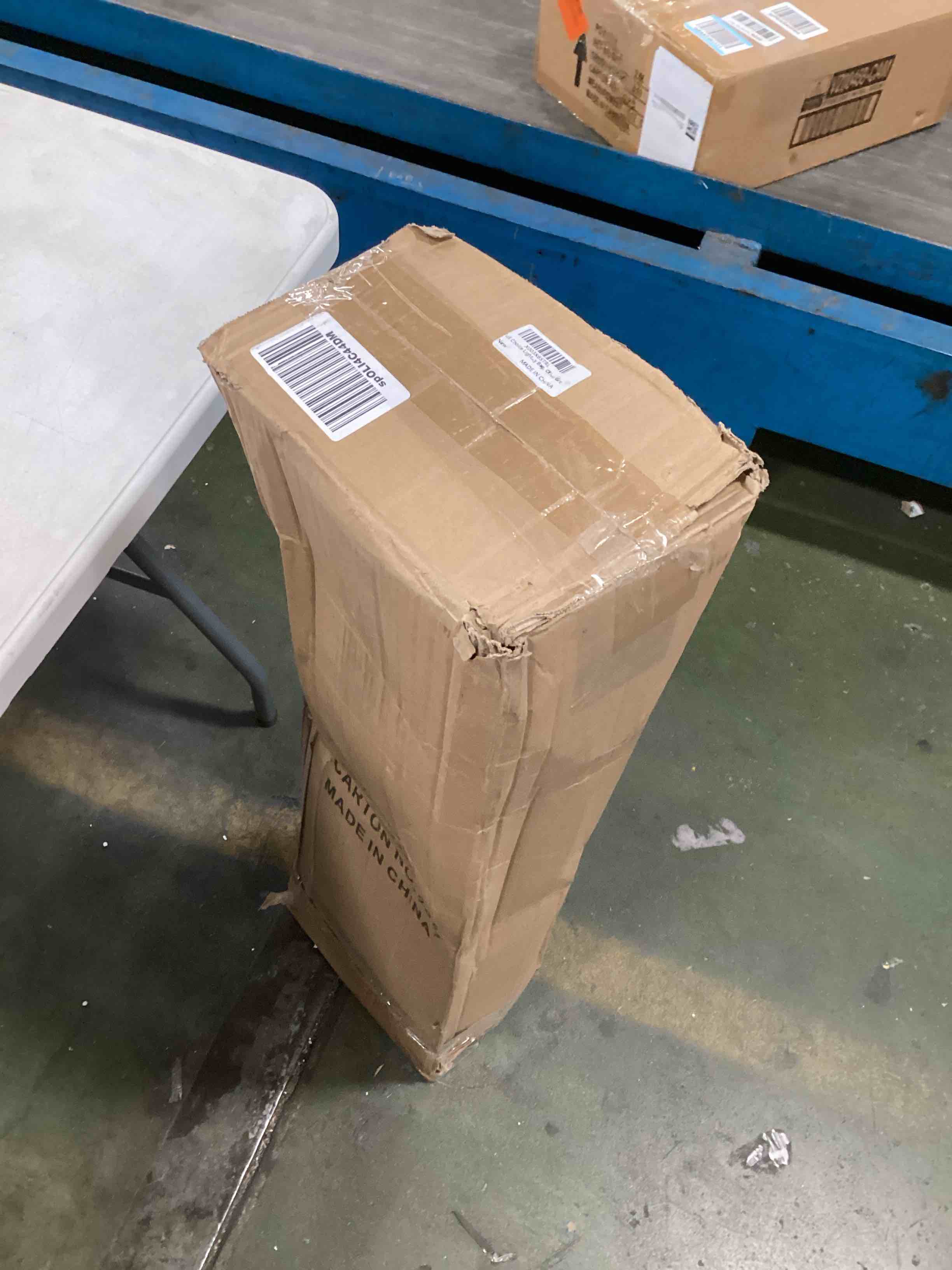 https://s3.amazonaws.com/lotting-images-prod/bidfta/PNK0180305_1725884849072.jpeg