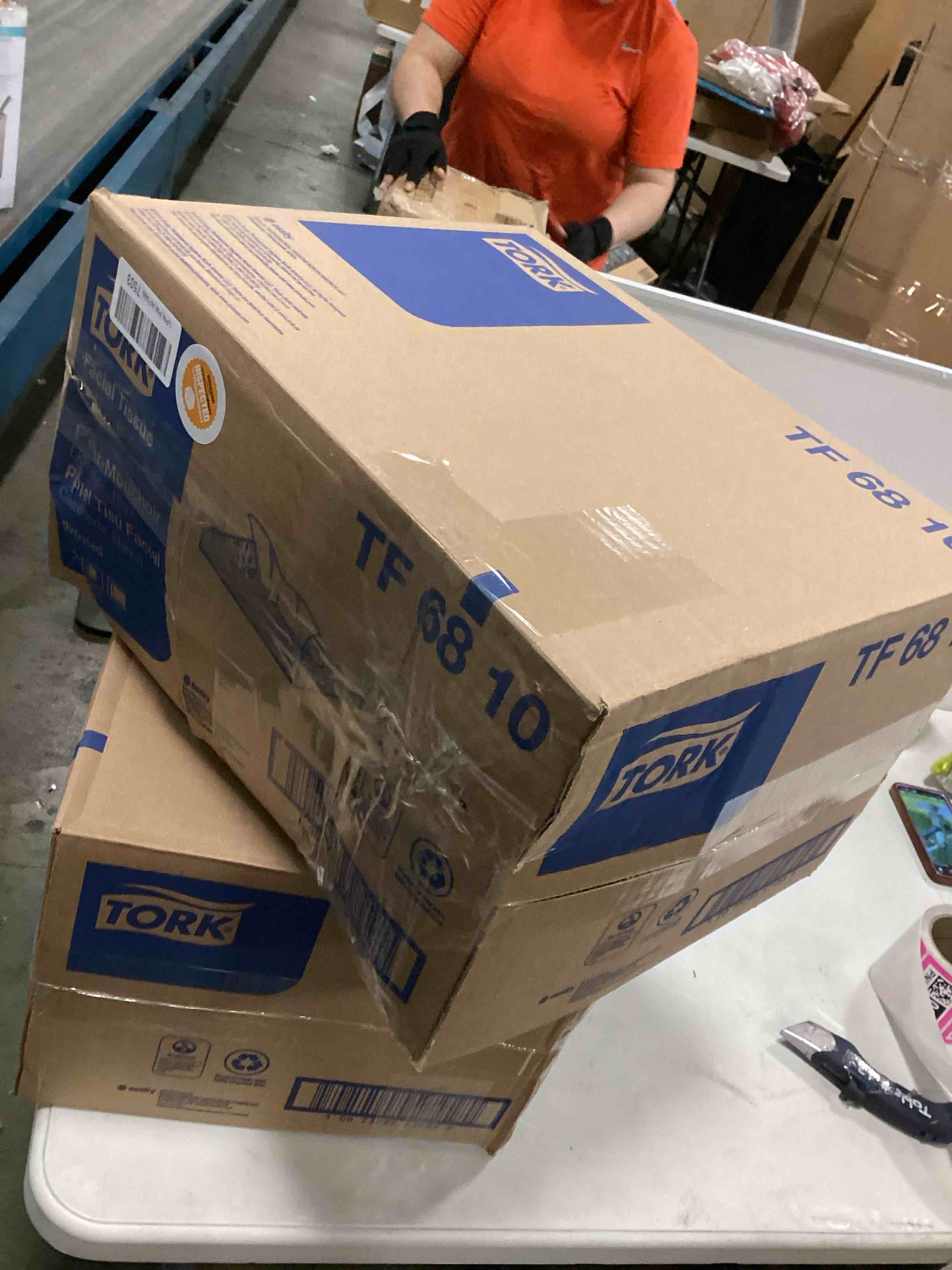 https://s3.amazonaws.com/lotting-images-prod/bidfta/PNK0180321_1725653814868.jpeg