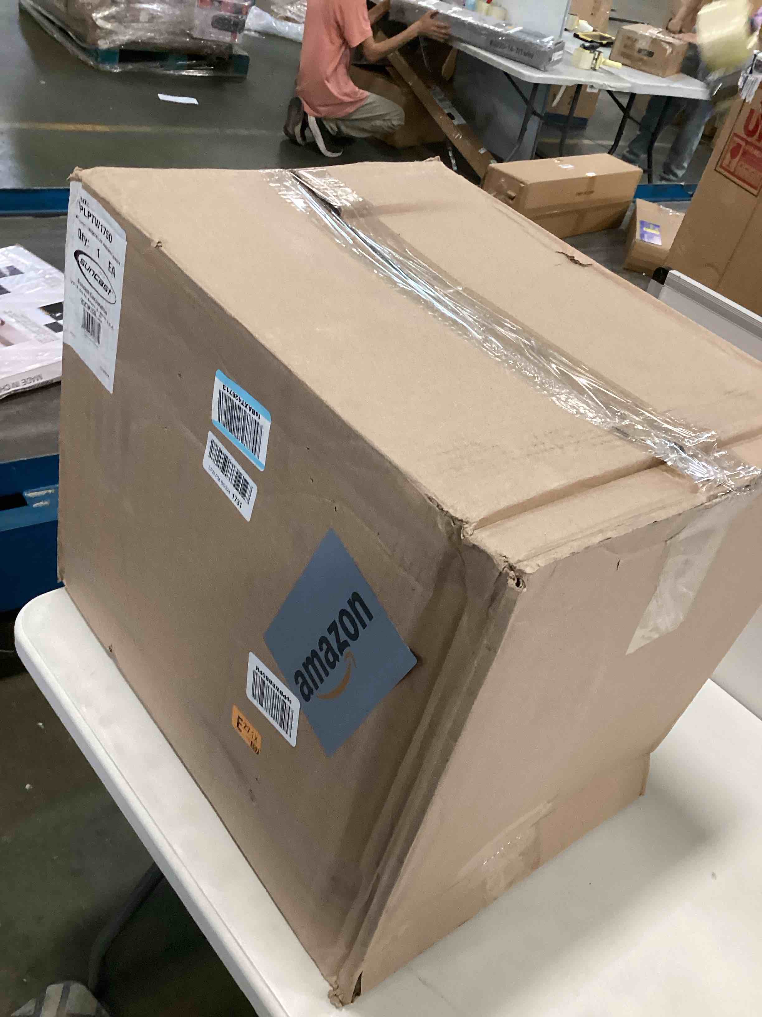 https://s3.amazonaws.com/lotting-images-prod/bidfta/PNK0180485_1725634192287.jpeg