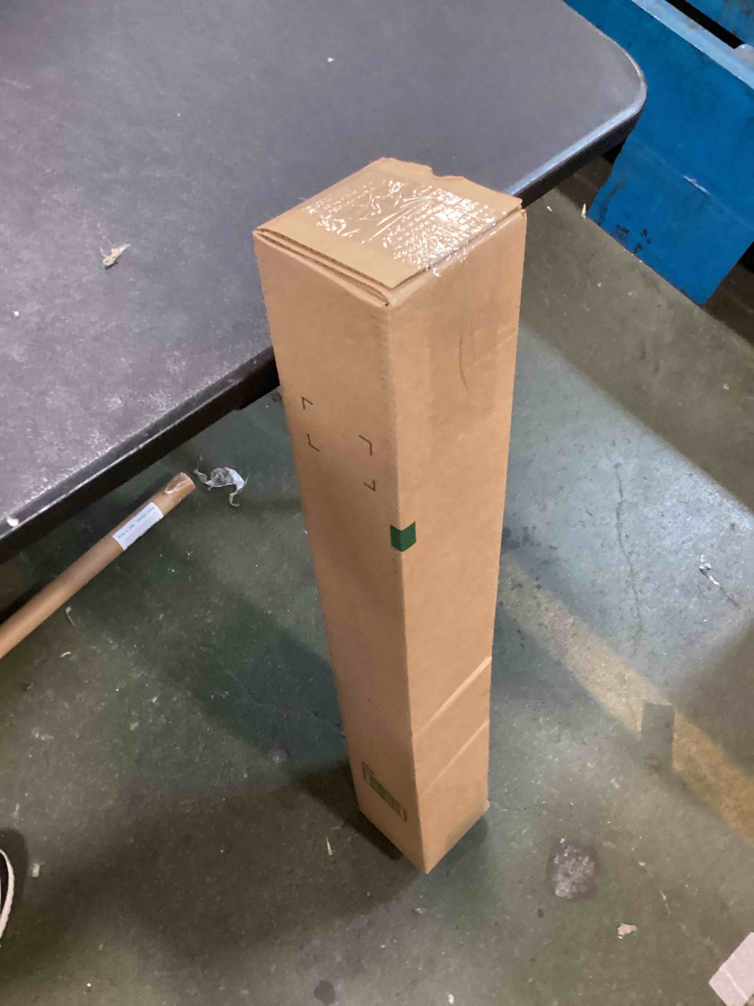 https://s3.amazonaws.com/lotting-images-prod/bidfta/PNK0181326_1725019667977.jpeg