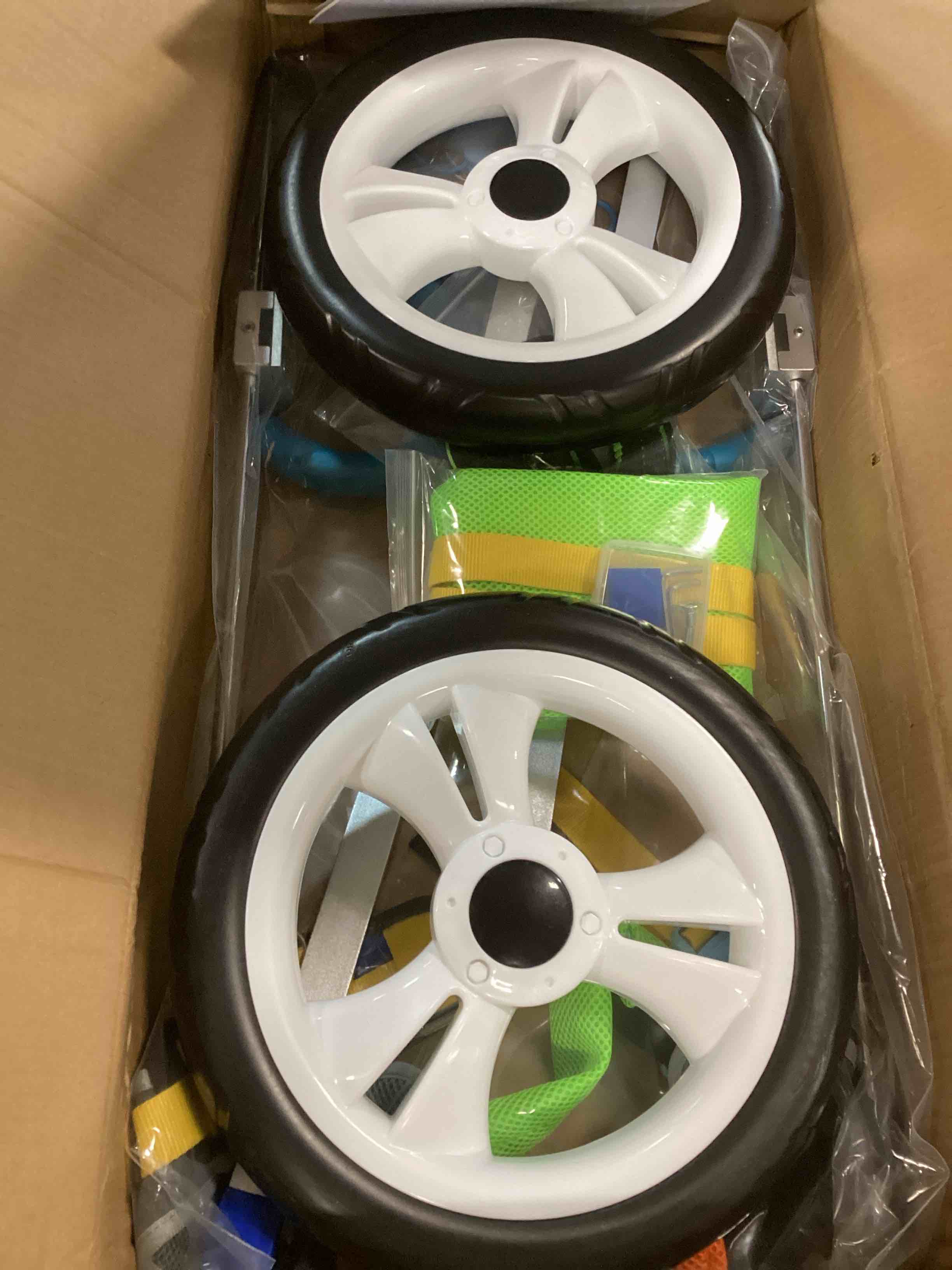 https://s3.amazonaws.com/lotting-images-prod/bidfta/PNK0181340_1724961087184.jpeg