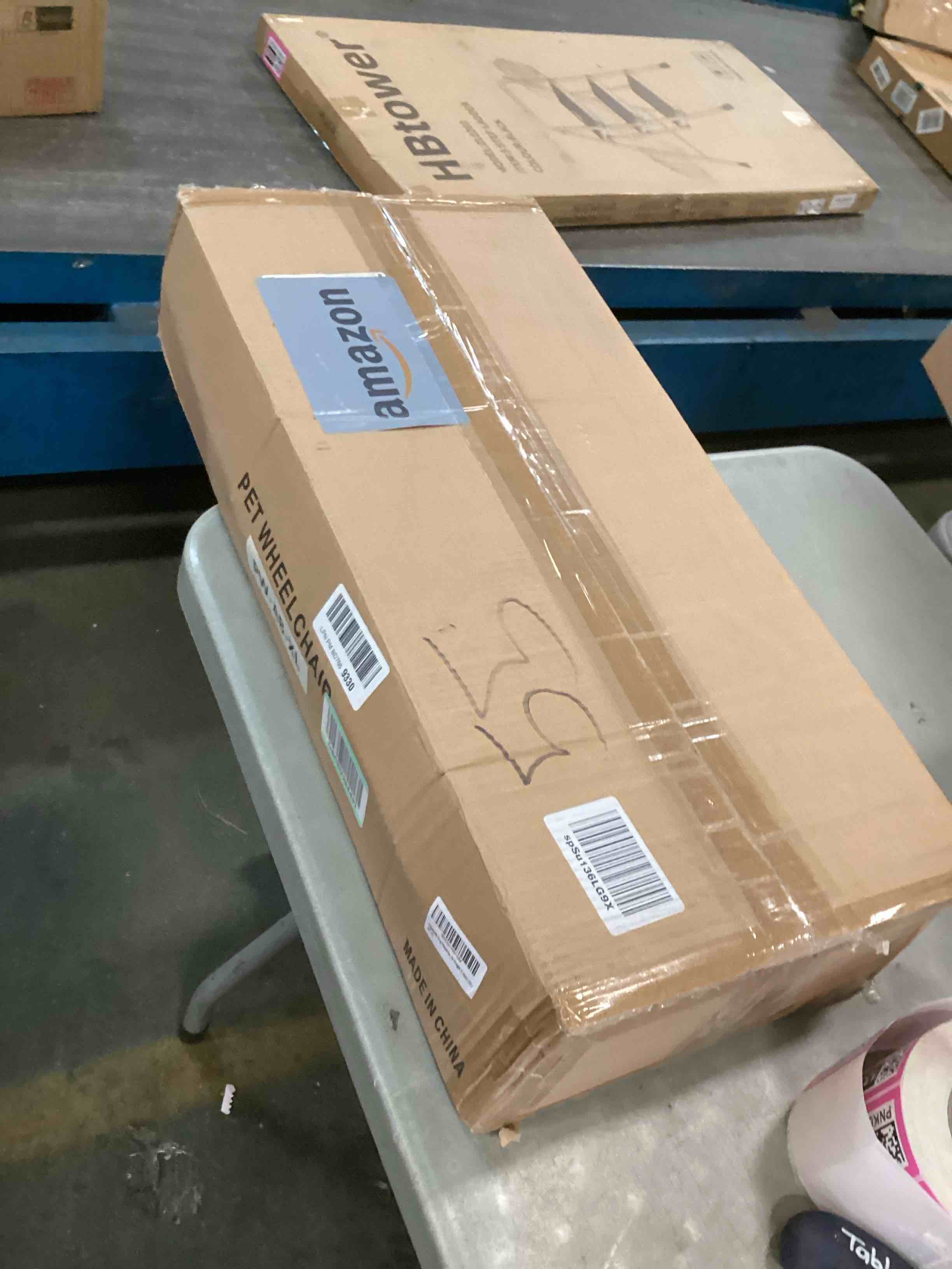 https://s3.amazonaws.com/lotting-images-prod/bidfta/PNK0181340_1724961100110.jpeg