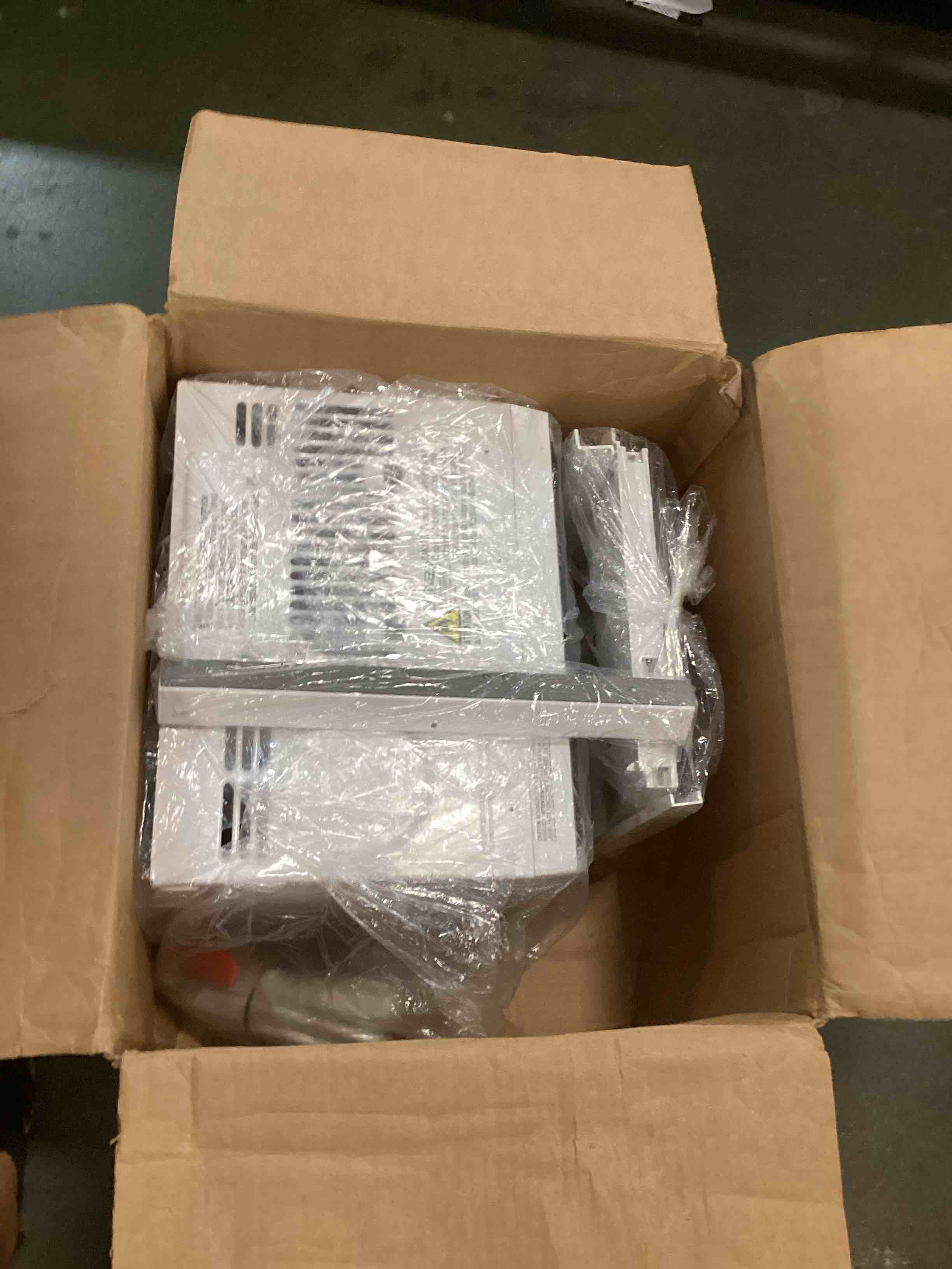 https://s3.amazonaws.com/lotting-images-prod/bidfta/PNK0181645_1724867563243.jpeg