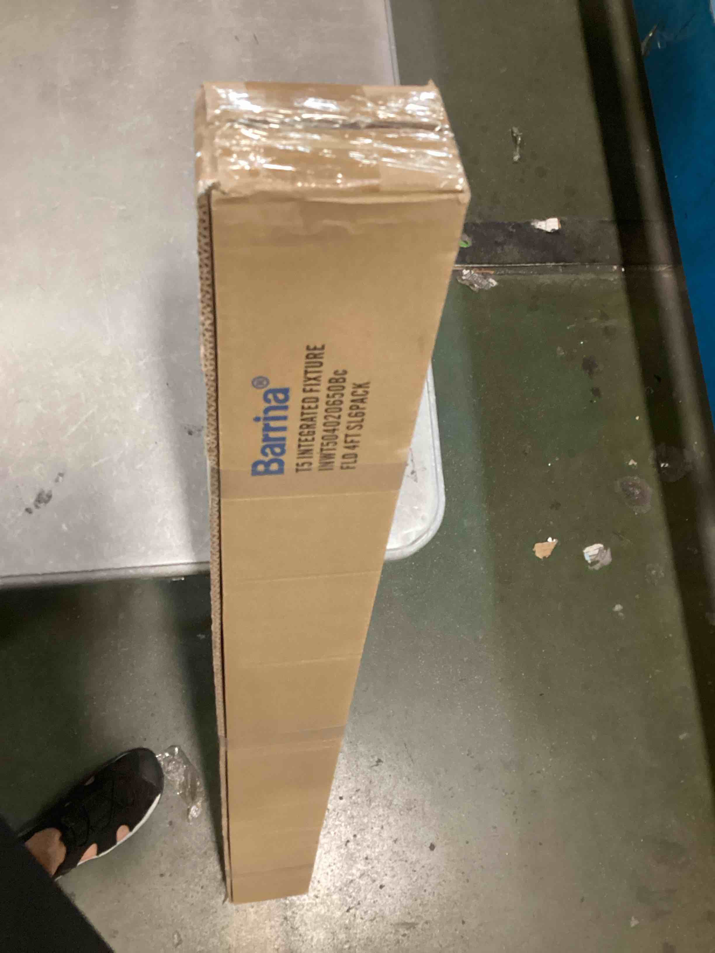 https://s3.amazonaws.com/lotting-images-prod/bidfta/PNK0181753_1724855293500.jpeg