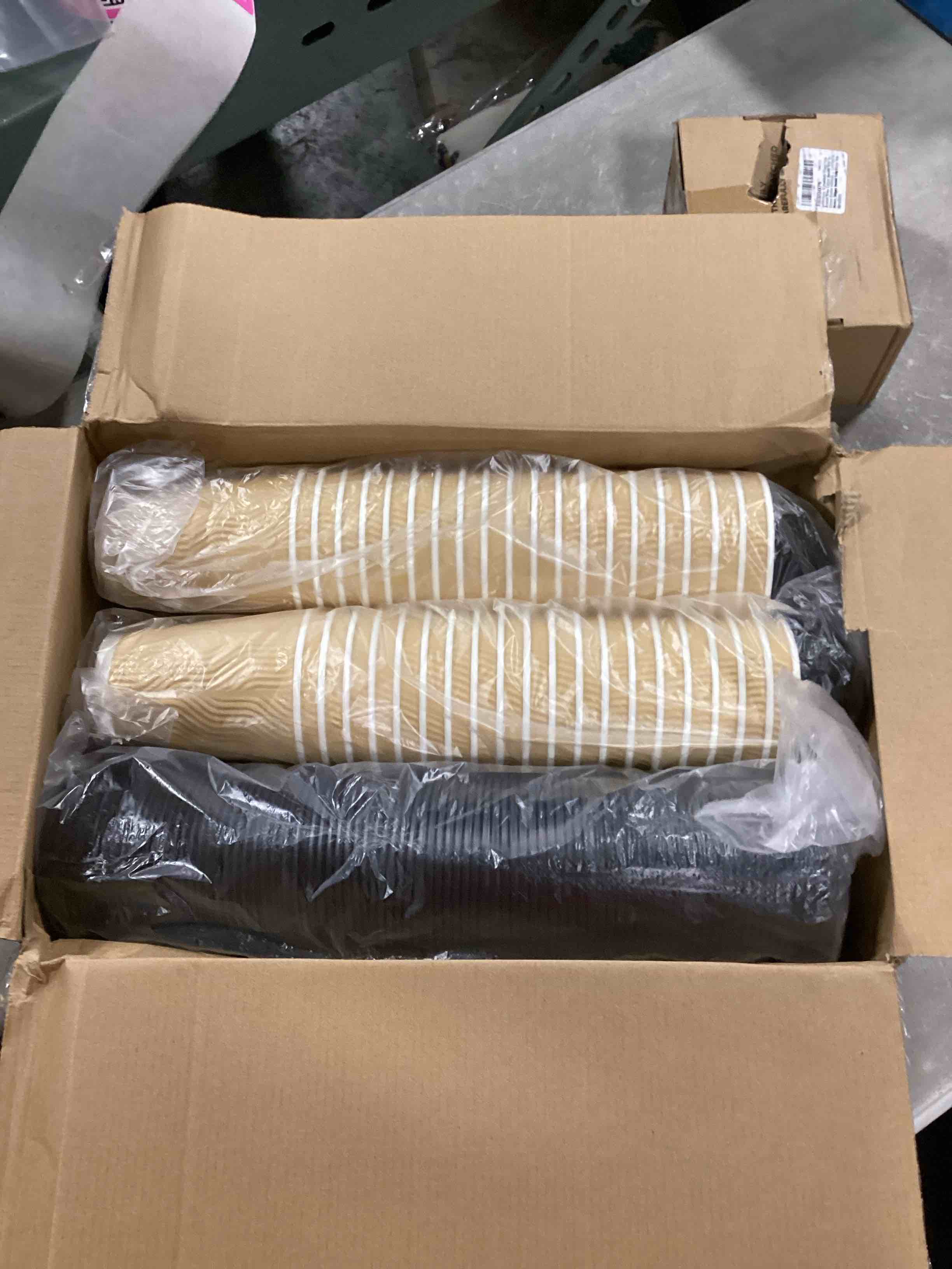 https://s3.amazonaws.com/lotting-images-prod/bidfta/PNK0182173_1726544285266.jpeg