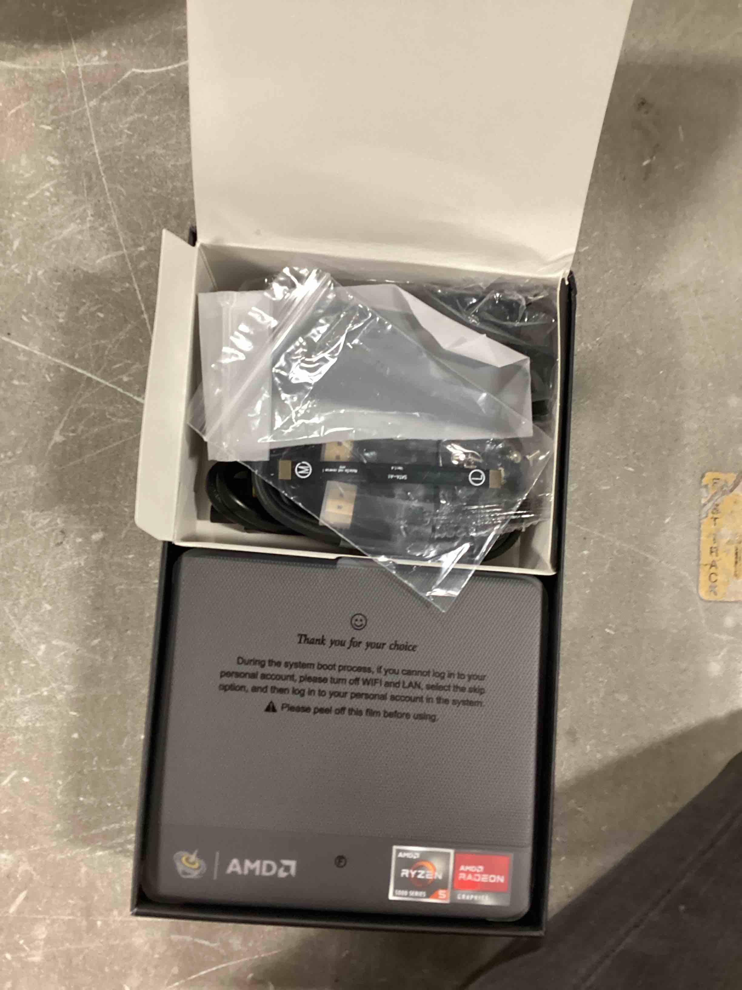 https://s3.amazonaws.com/lotting-images-prod/bidfta/PNK0182177_1726541718794.jpeg