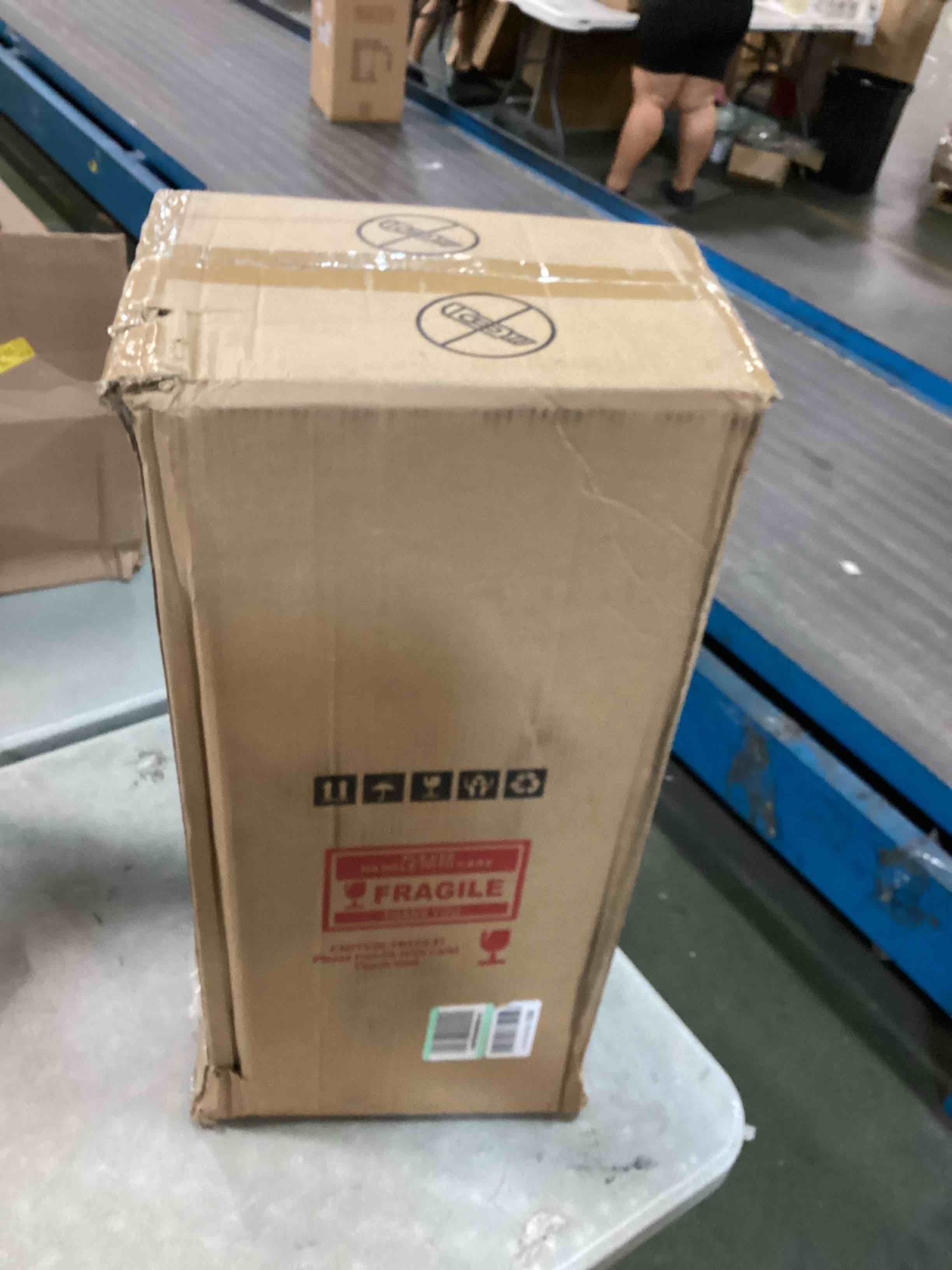 https://s3.amazonaws.com/lotting-images-prod/bidfta/PNK0183339_1725668624825.jpeg