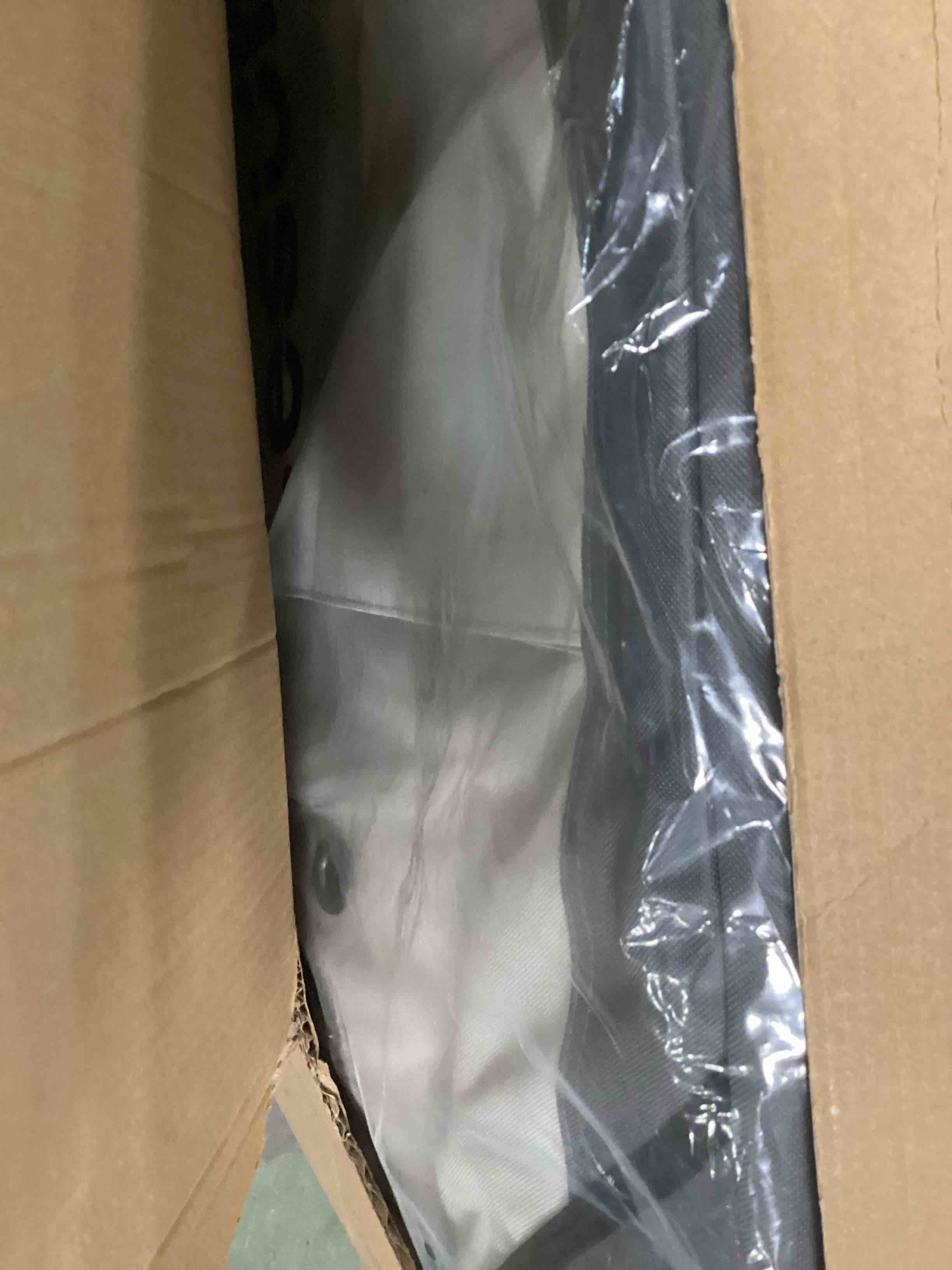 https://s3.amazonaws.com/lotting-images-prod/bidfta/PNK0185662_1725074590769.jpeg