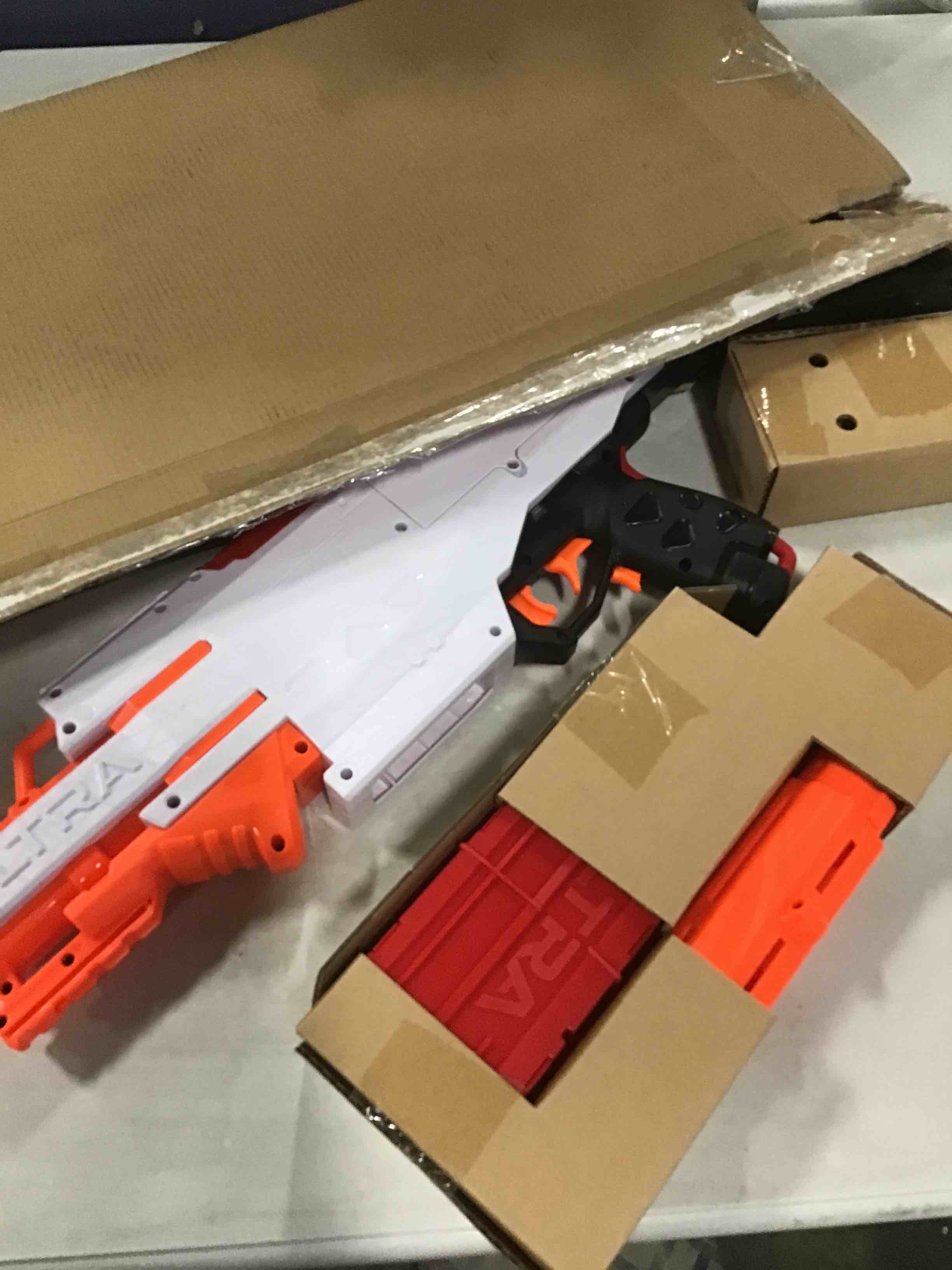 https://s3.amazonaws.com/lotting-images-prod/bidfta/PNK0188261_1725966593797.jpeg