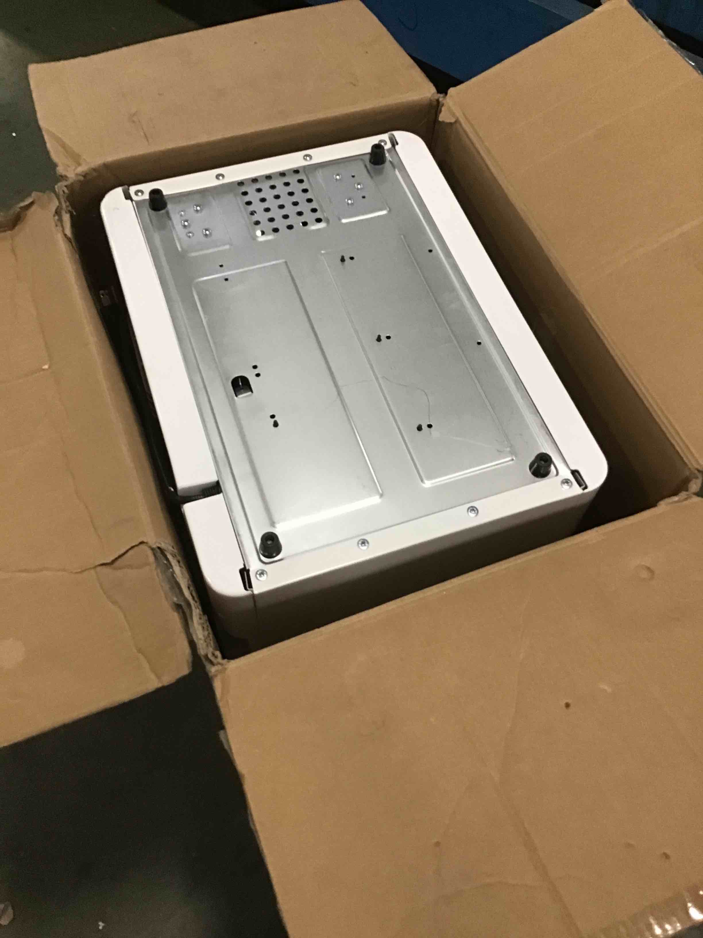 https://s3.amazonaws.com/lotting-images-prod/bidfta/PNK0188421_1725893428150.jpeg