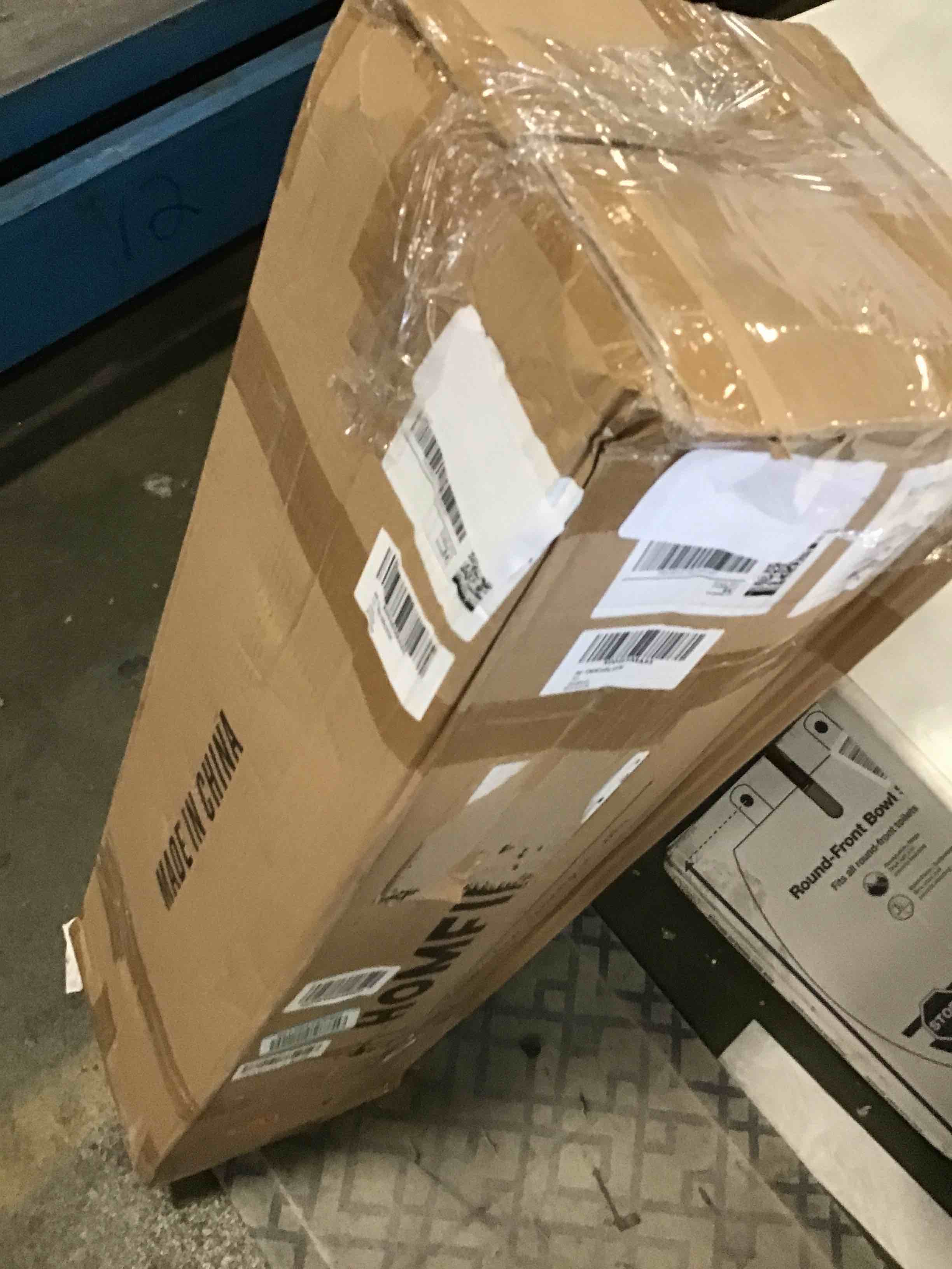https://s3.amazonaws.com/lotting-images-prod/bidfta/PNK0188426_1725892943220.jpeg