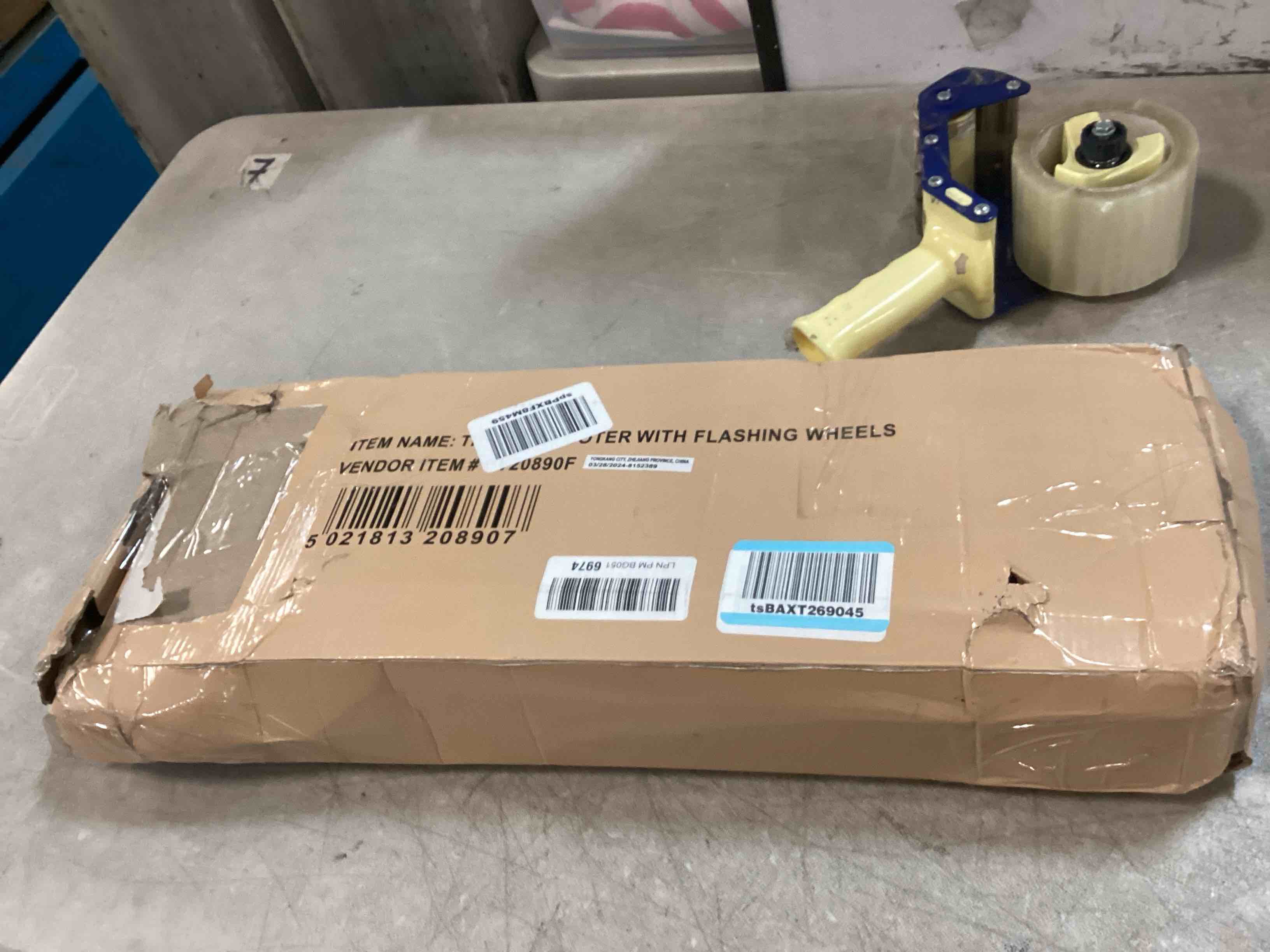 https://s3.amazonaws.com/lotting-images-prod/bidfta/PNK0190675_1725917597803.jpeg