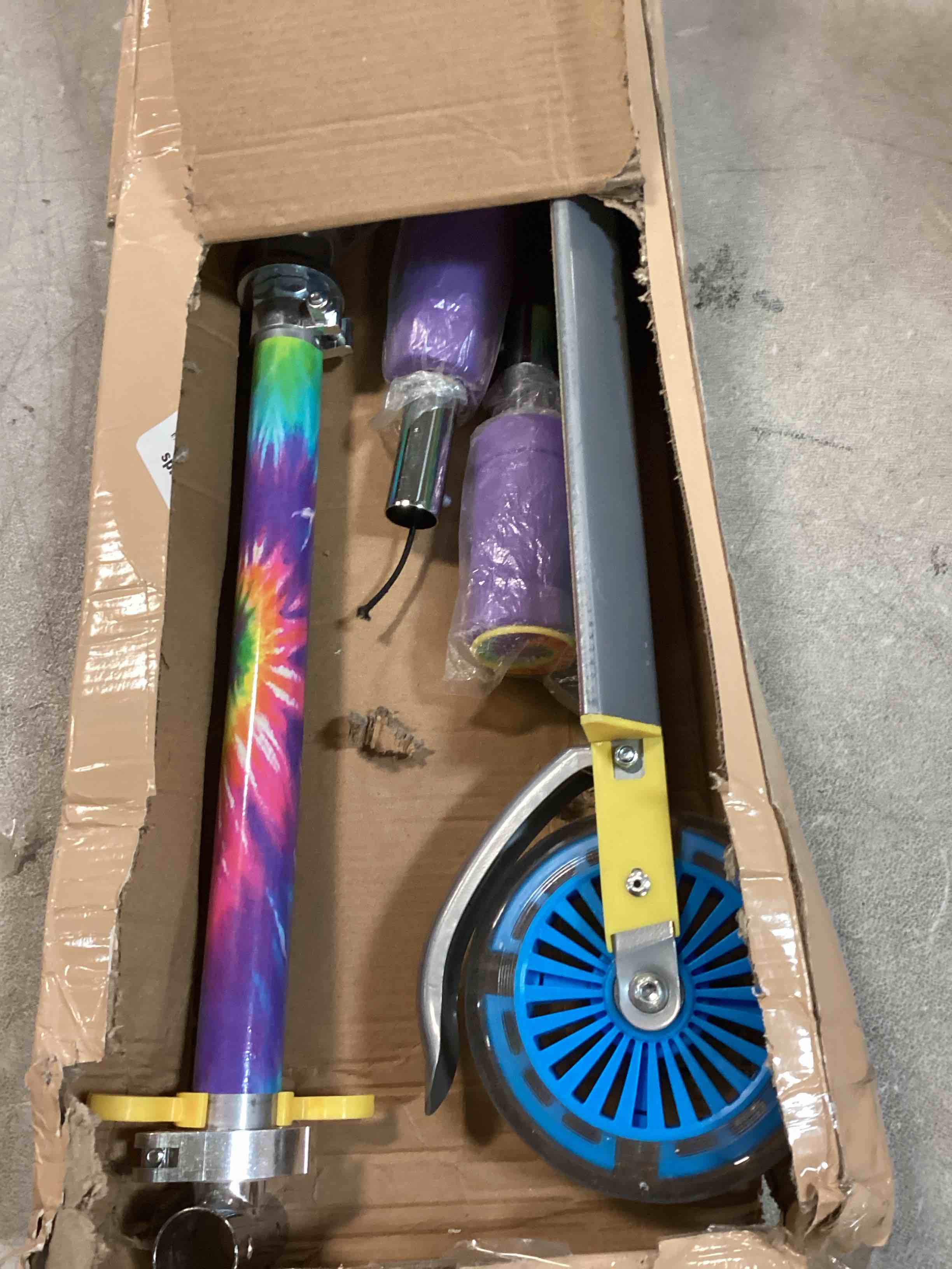 https://s3.amazonaws.com/lotting-images-prod/bidfta/PNK0190675_1725917640820.jpeg