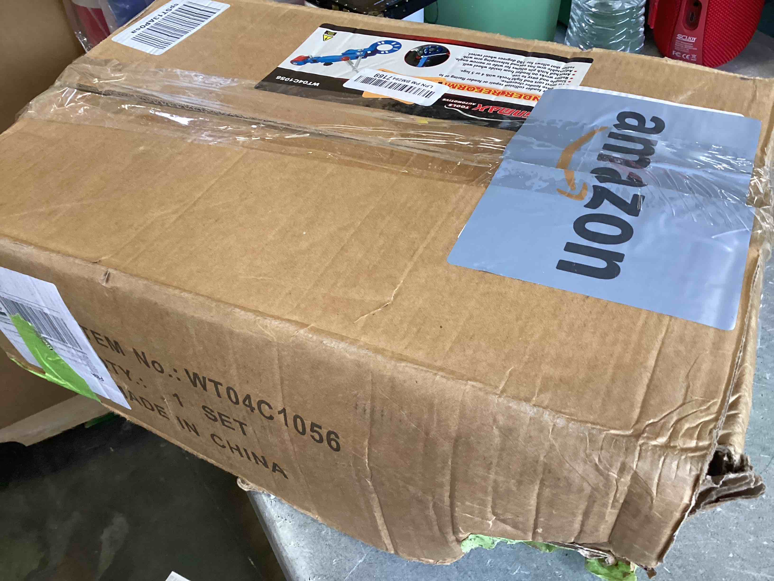 https://s3.amazonaws.com/lotting-images-prod/bidfta/PNK0196208_1726168551154.jpeg