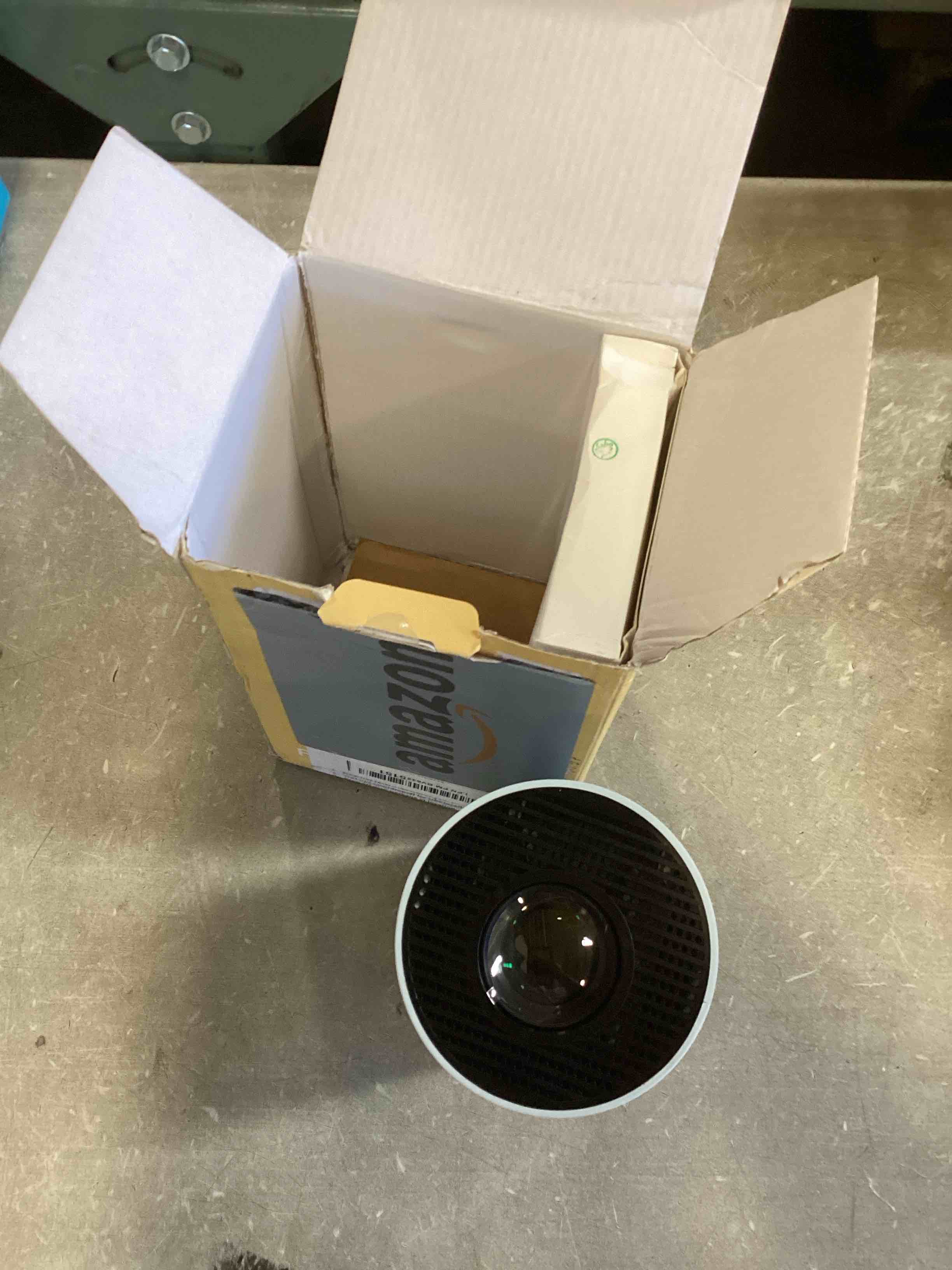 https://s3.amazonaws.com/lotting-images-prod/bidfta/PNK0198818_1725997862383.jpeg