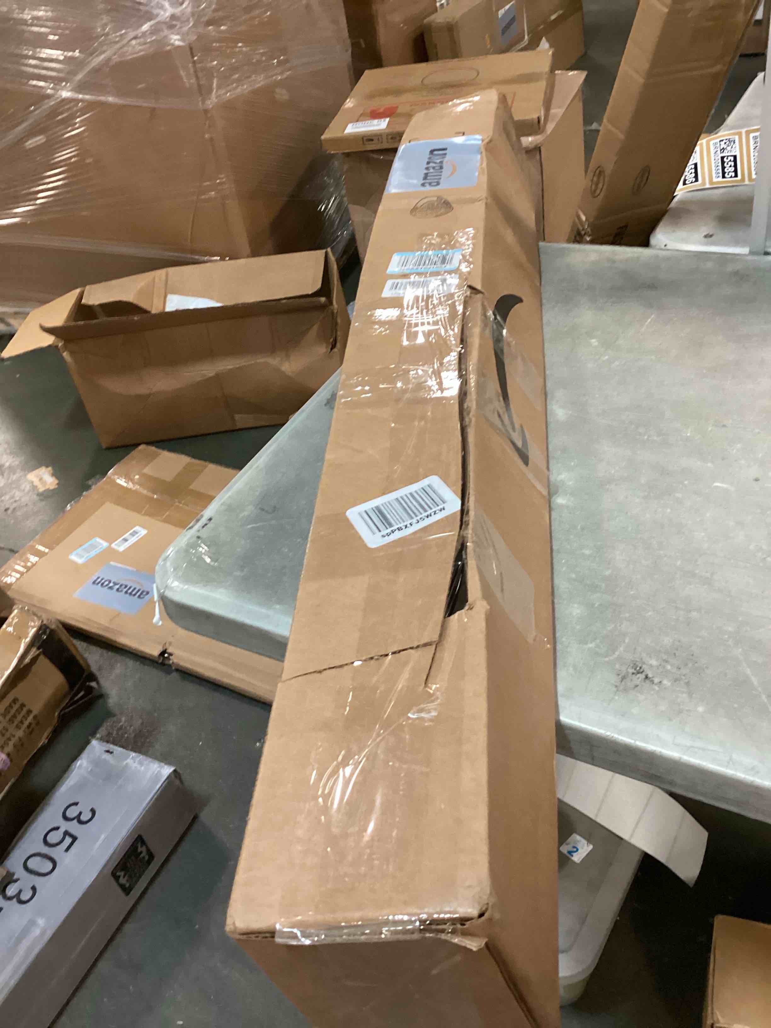 https://s3.amazonaws.com/lotting-images-prod/bidfta/PNK0200100_1726634137771.jpeg