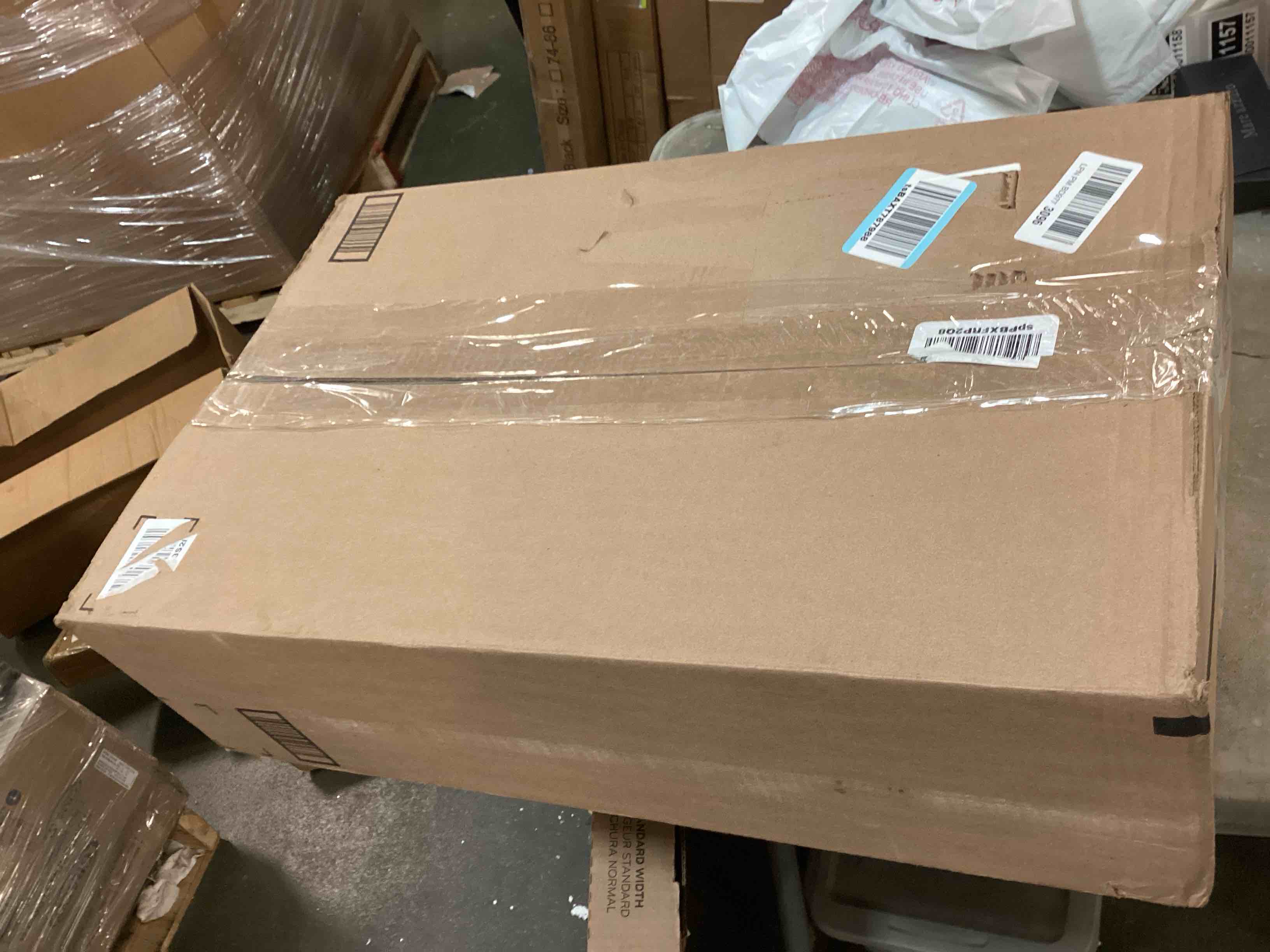 https://s3.amazonaws.com/lotting-images-prod/bidfta/PNK0200199_1726620742353.jpeg