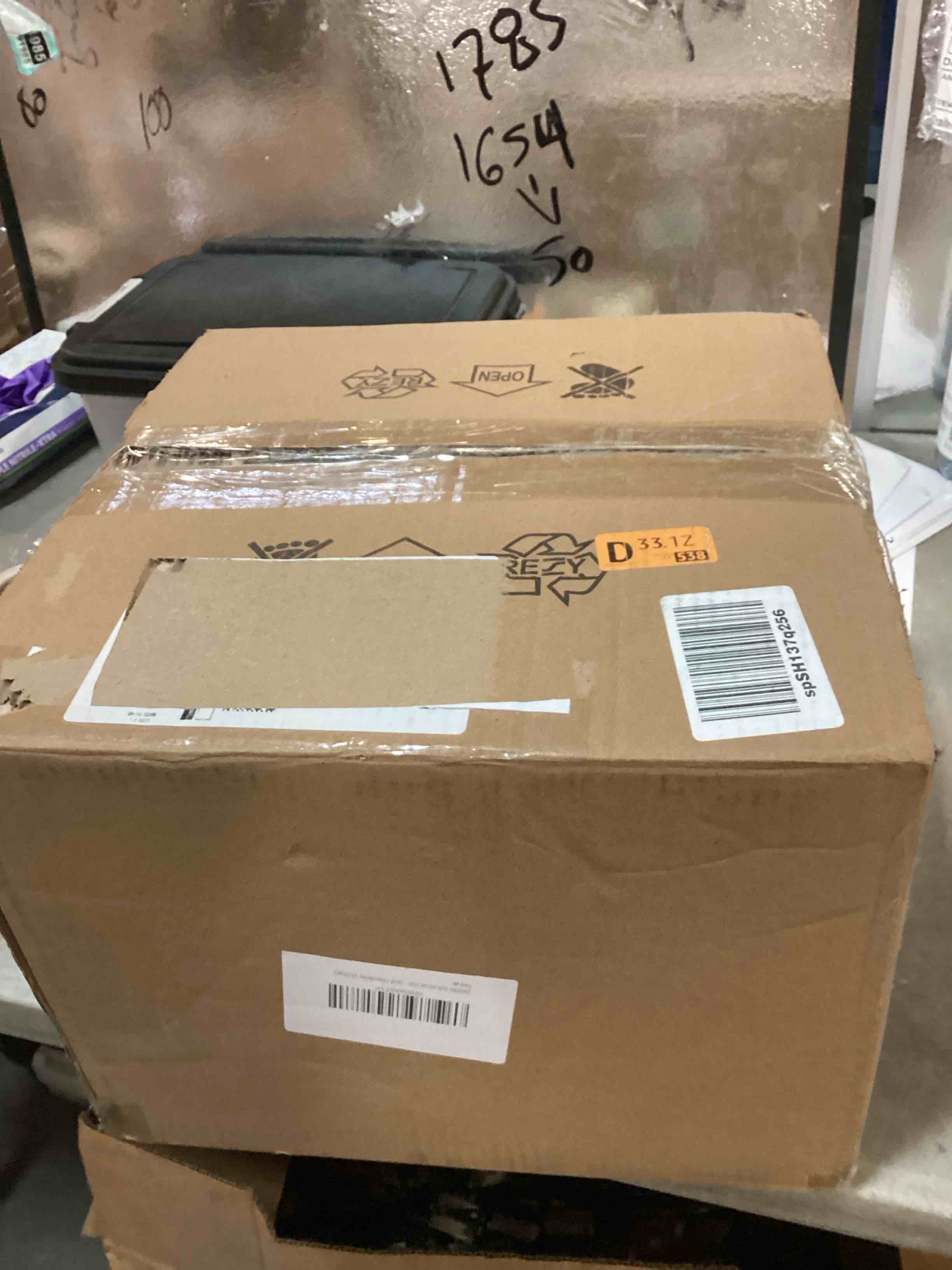 https://s3.amazonaws.com/lotting-images-prod/bidfta/PNK0200408_1726263195427.jpeg