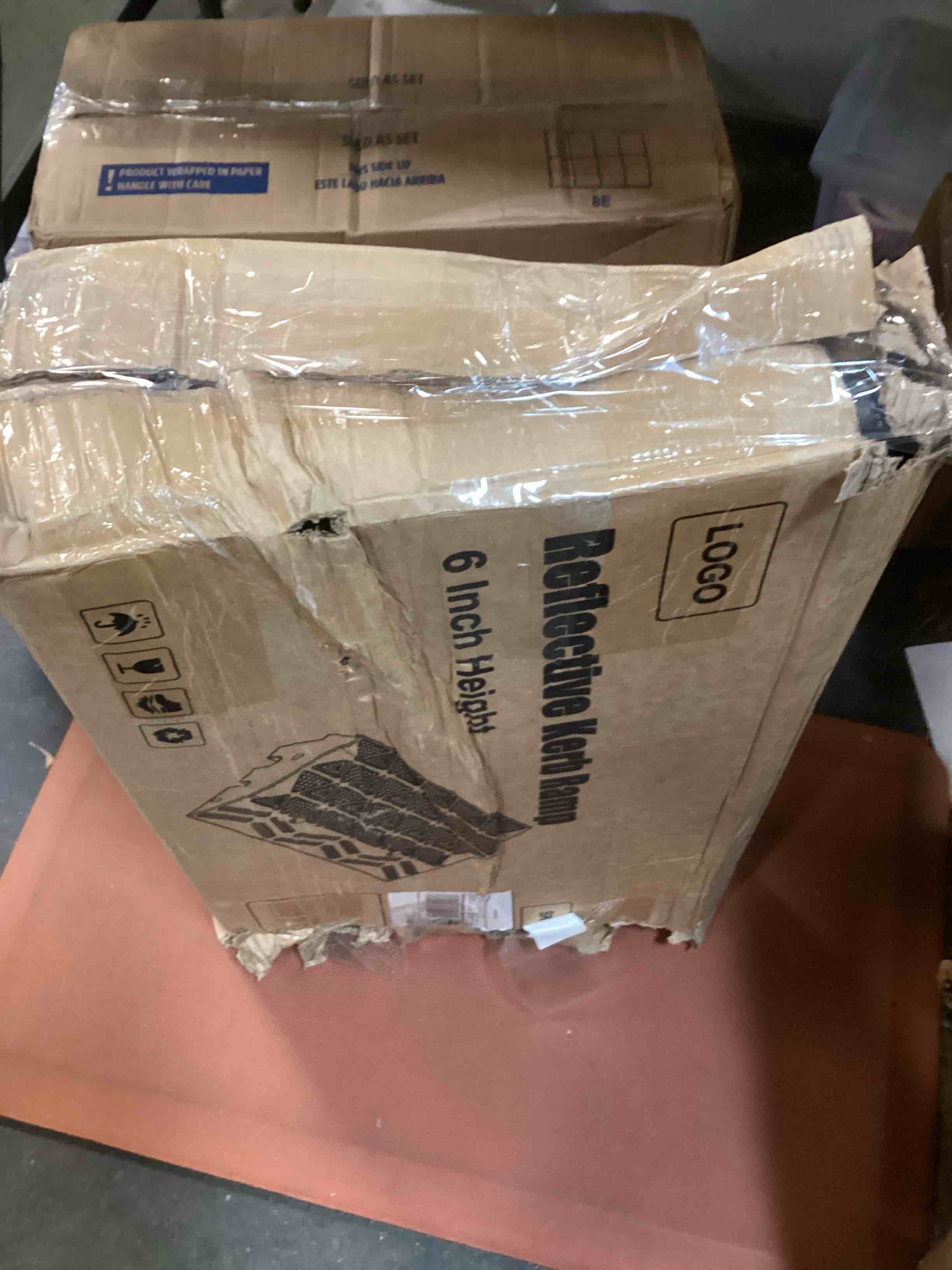 https://s3.amazonaws.com/lotting-images-prod/bidfta/PNK0204256_1725905807054.jpeg