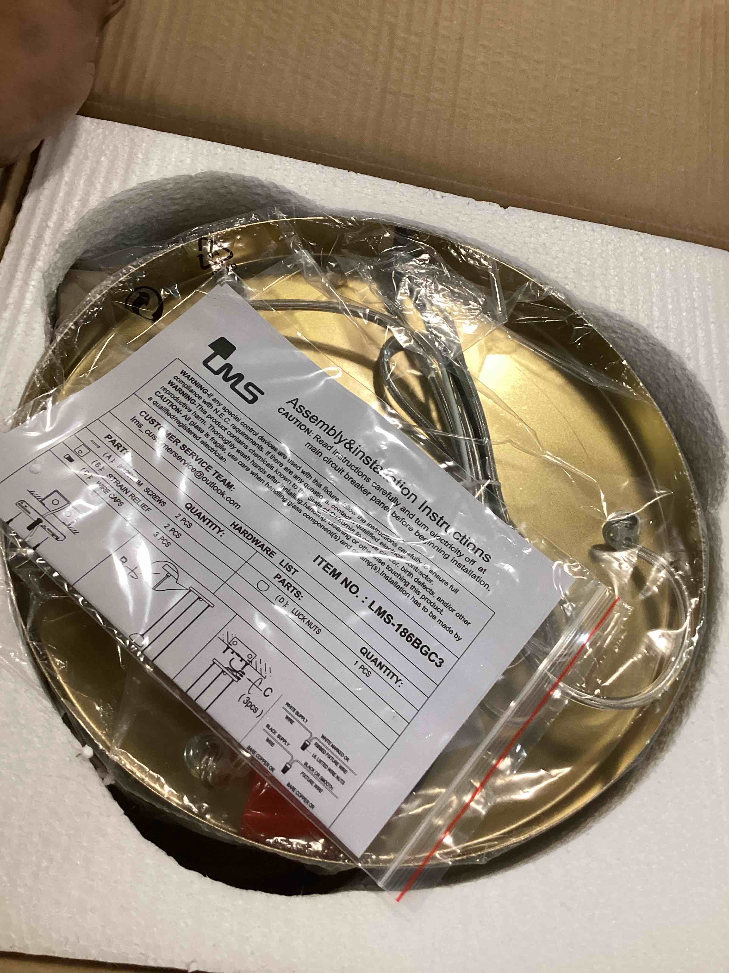 https://s3.amazonaws.com/lotting-images-prod/bidfta/PNK0205324_1725366311428.jpeg