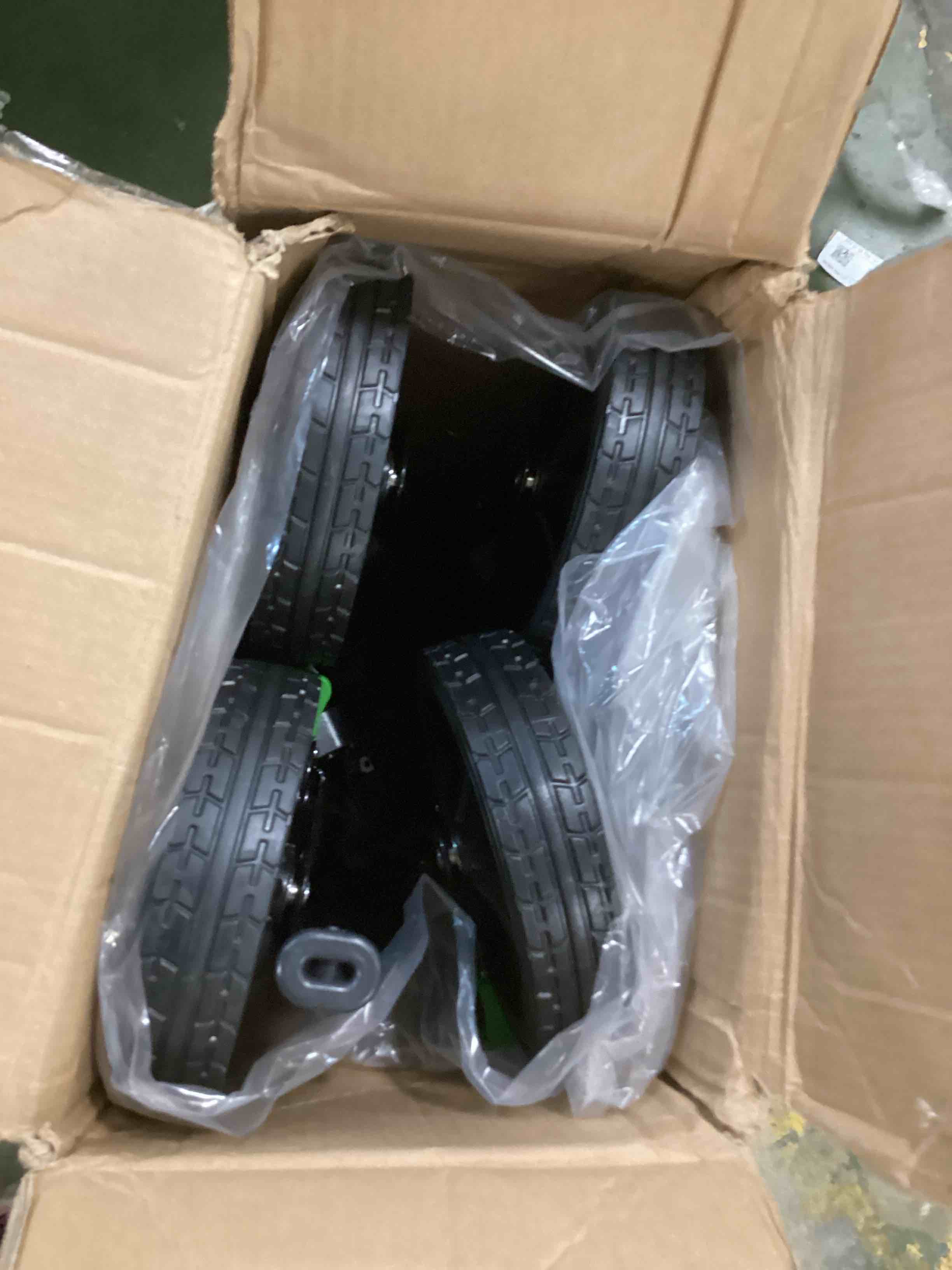 https://s3.amazonaws.com/lotting-images-prod/bidfta/PNK0205576_1725019606201.jpeg