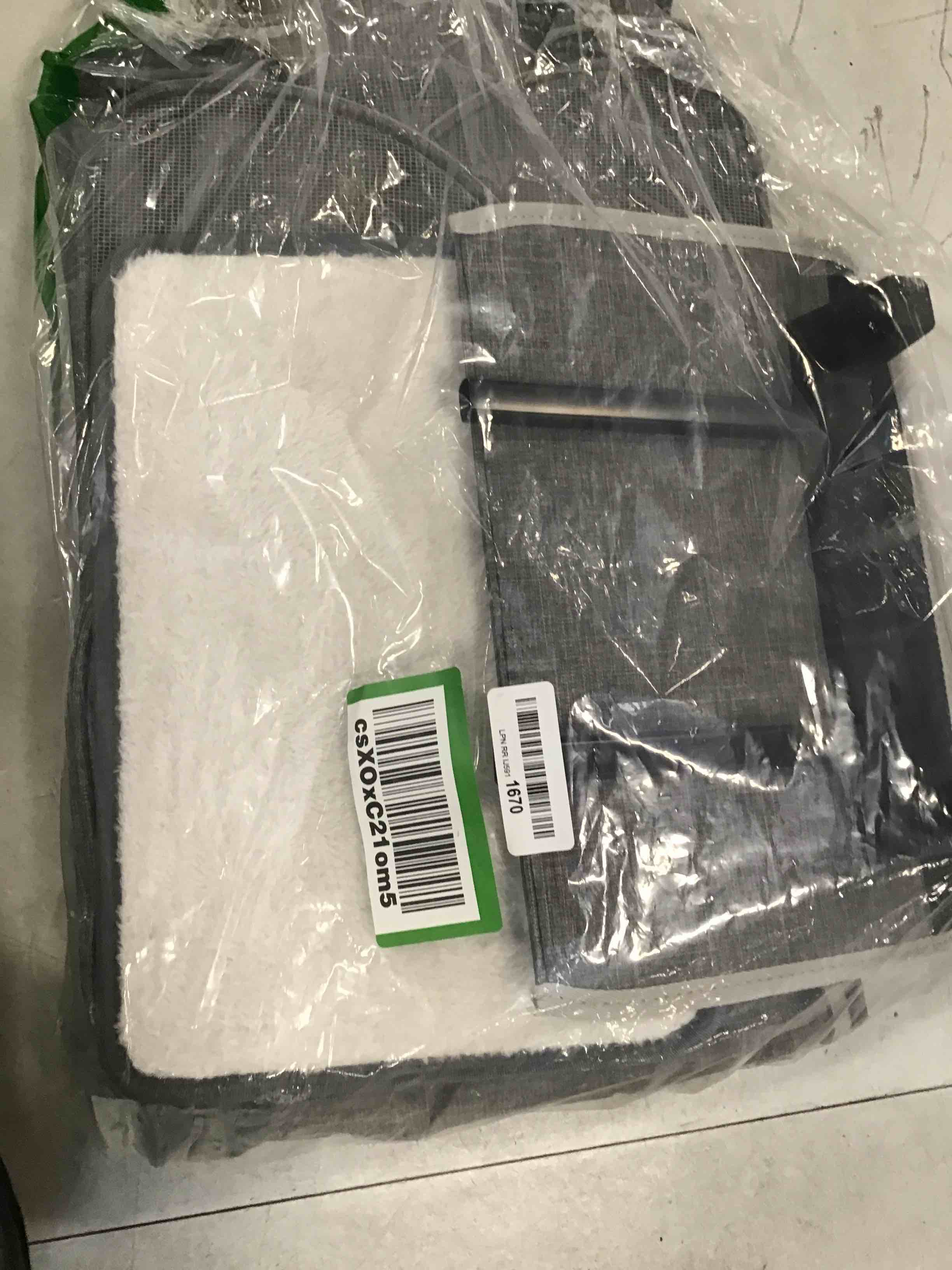 https://s3.amazonaws.com/lotting-images-prod/bidfta/PNK0207194_1727380649477.jpeg