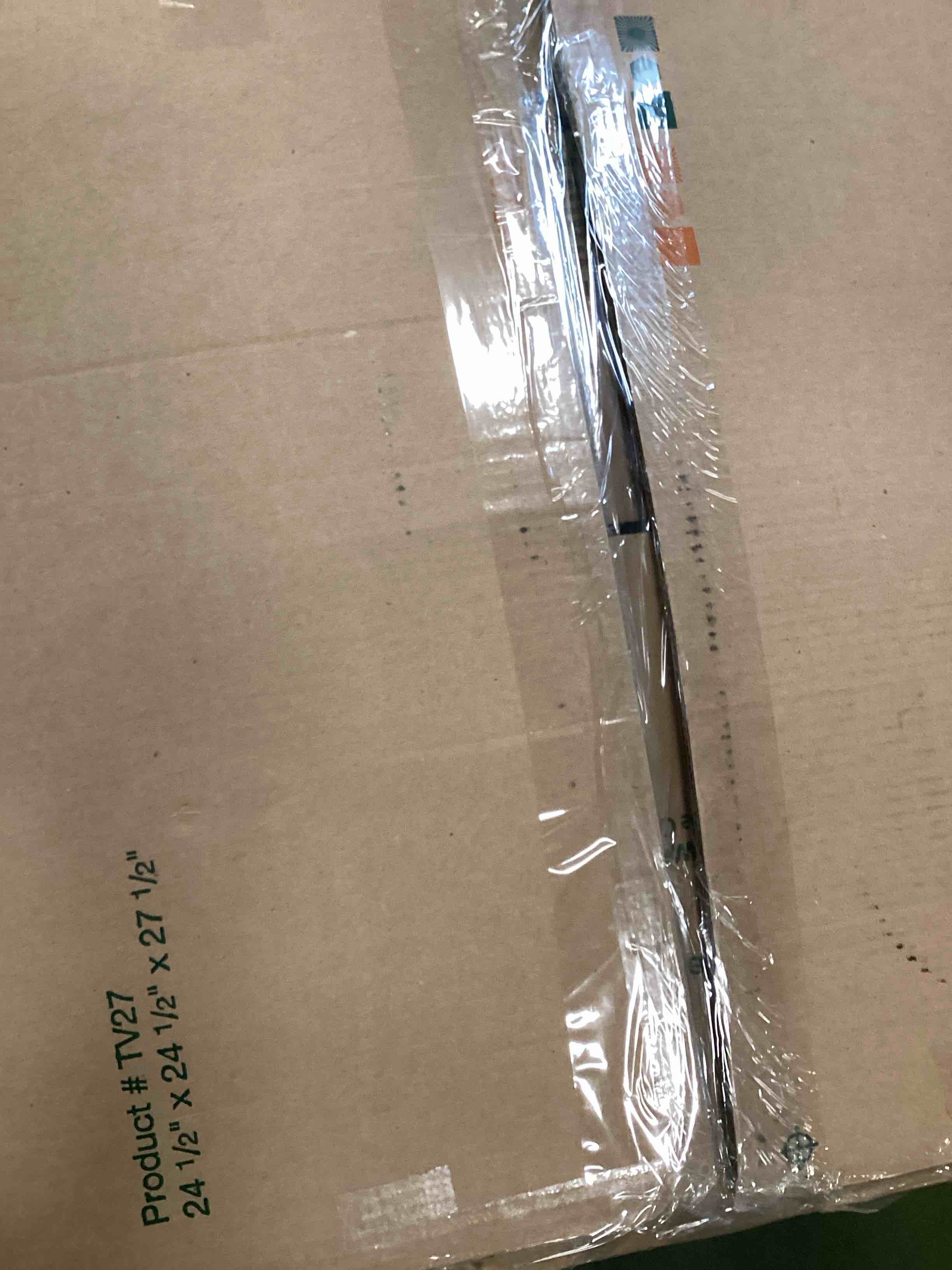 https://s3.amazonaws.com/lotting-images-prod/bidfta/PNK0207560_1727713325293.jpeg