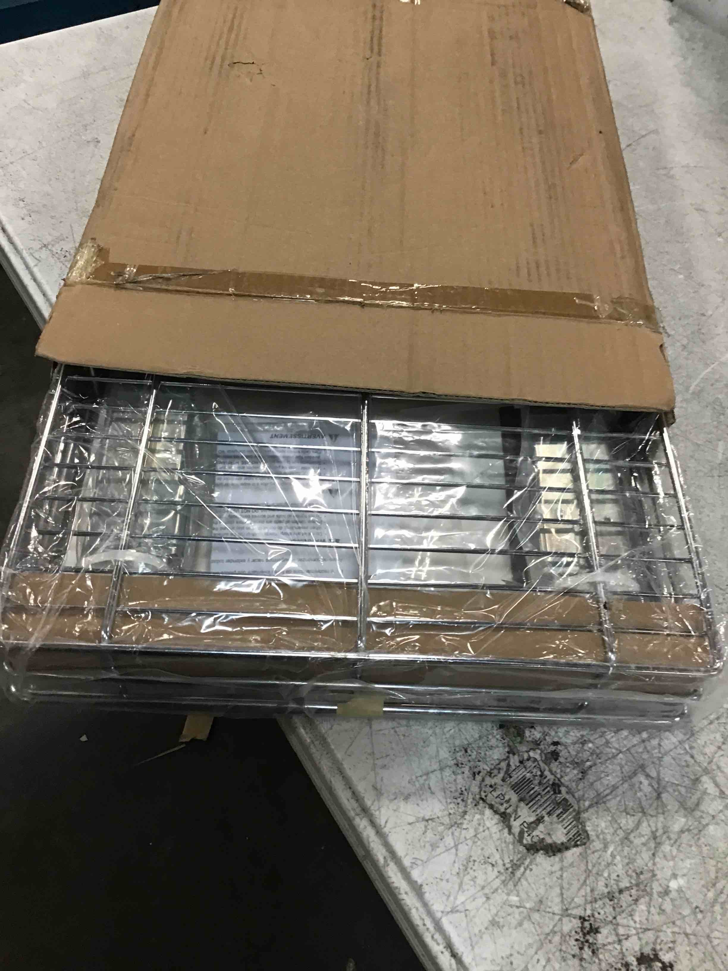 https://s3.amazonaws.com/lotting-images-prod/bidfta/PNK0209716_1725403740707.jpeg