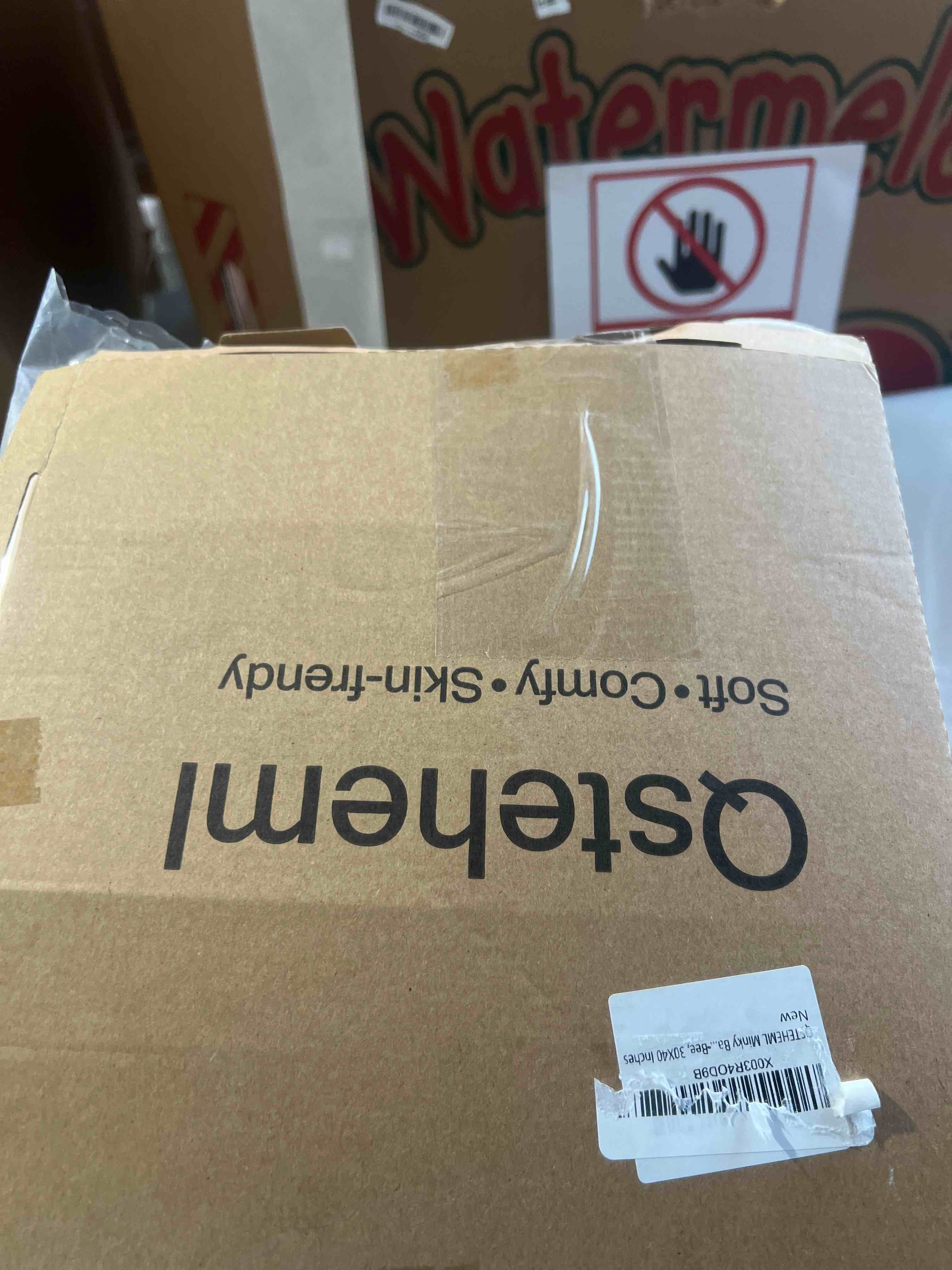 https://s3.amazonaws.com/lotting-images-prod/bidfta/PNK0211802_1726011803237.jpeg