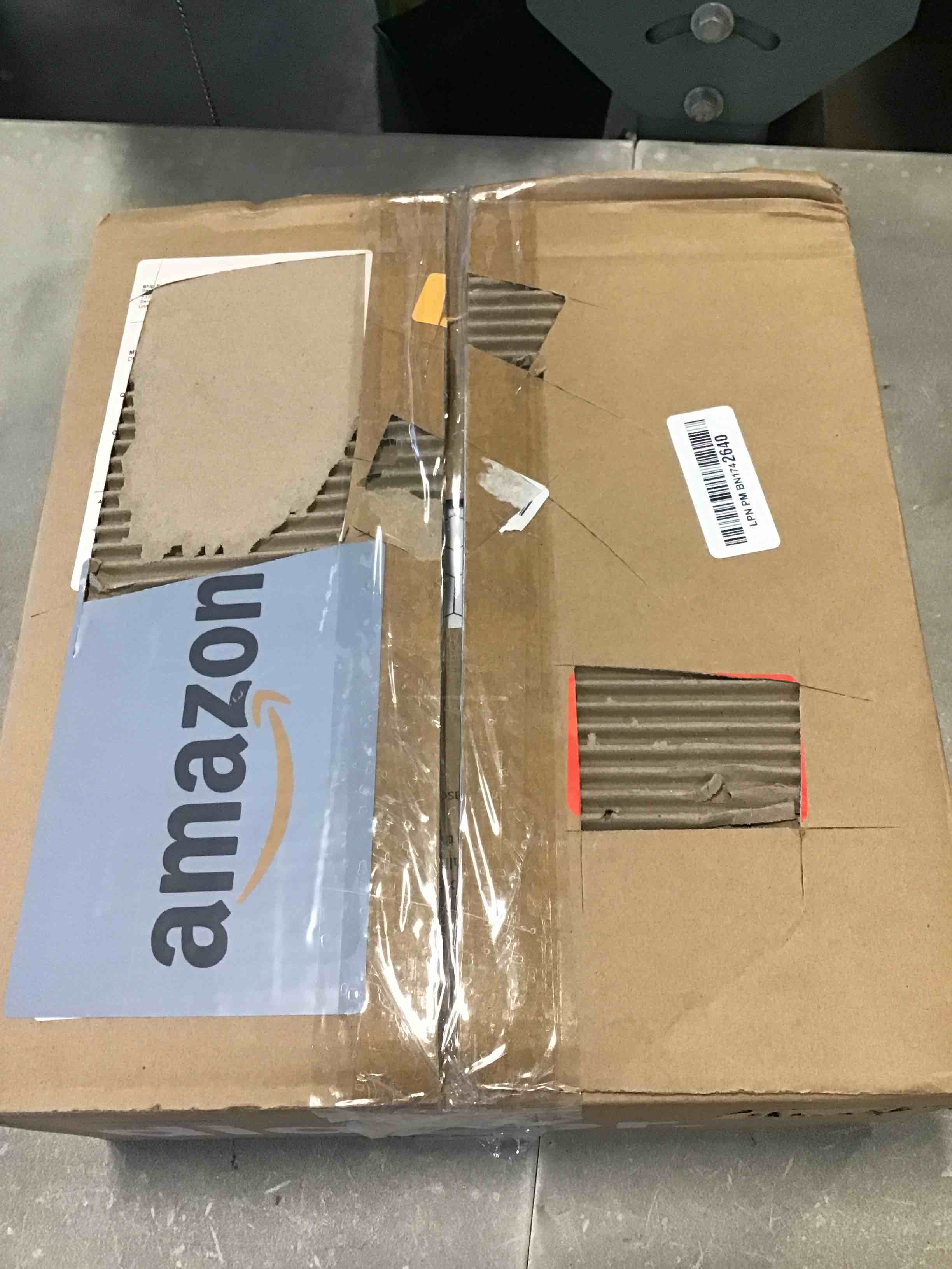 https://s3.amazonaws.com/lotting-images-prod/bidfta/PNK0215407_1725981160814.jpeg