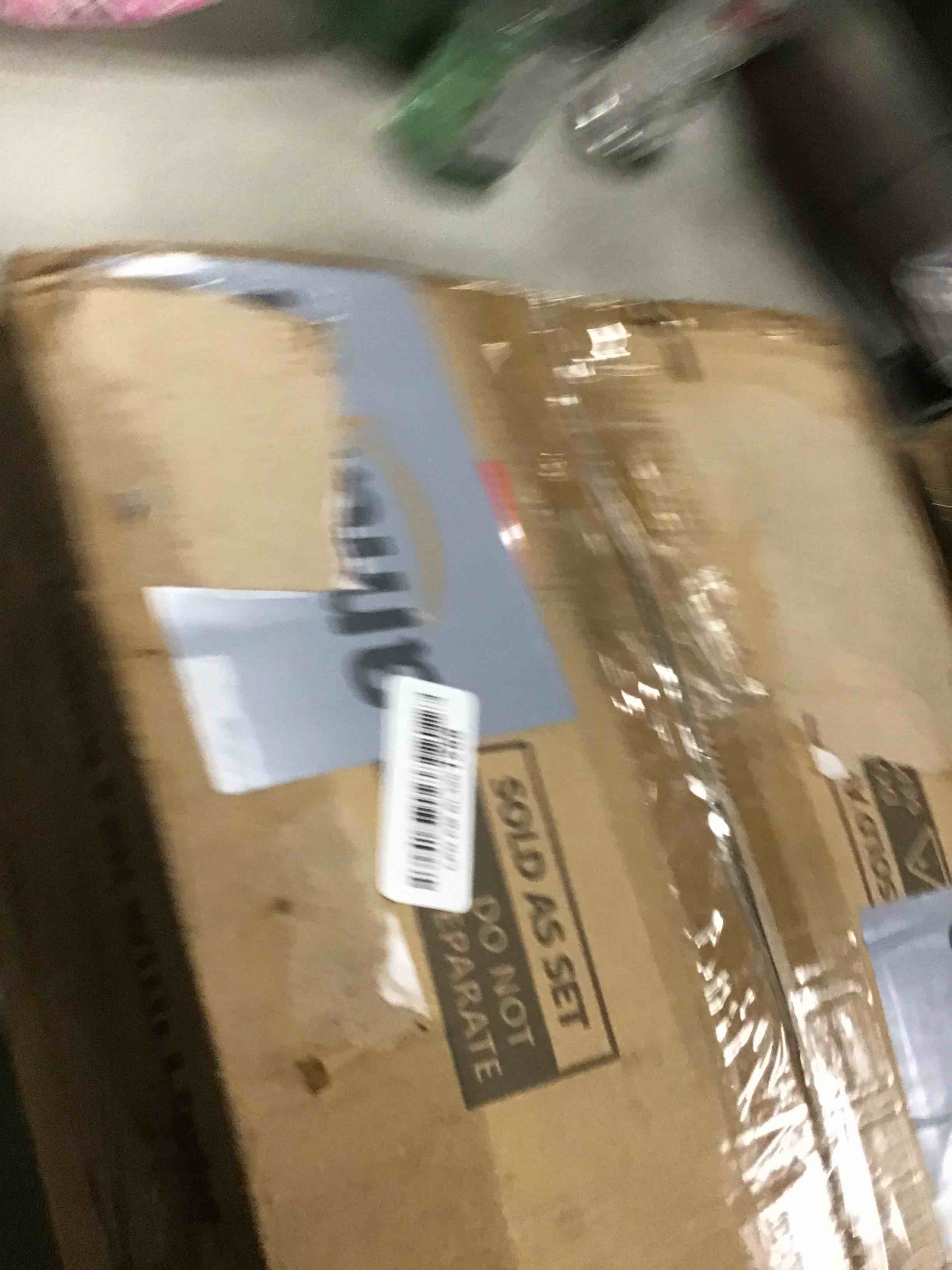 https://s3.amazonaws.com/lotting-images-prod/bidfta/PNK0215601_1726138952723.jpeg