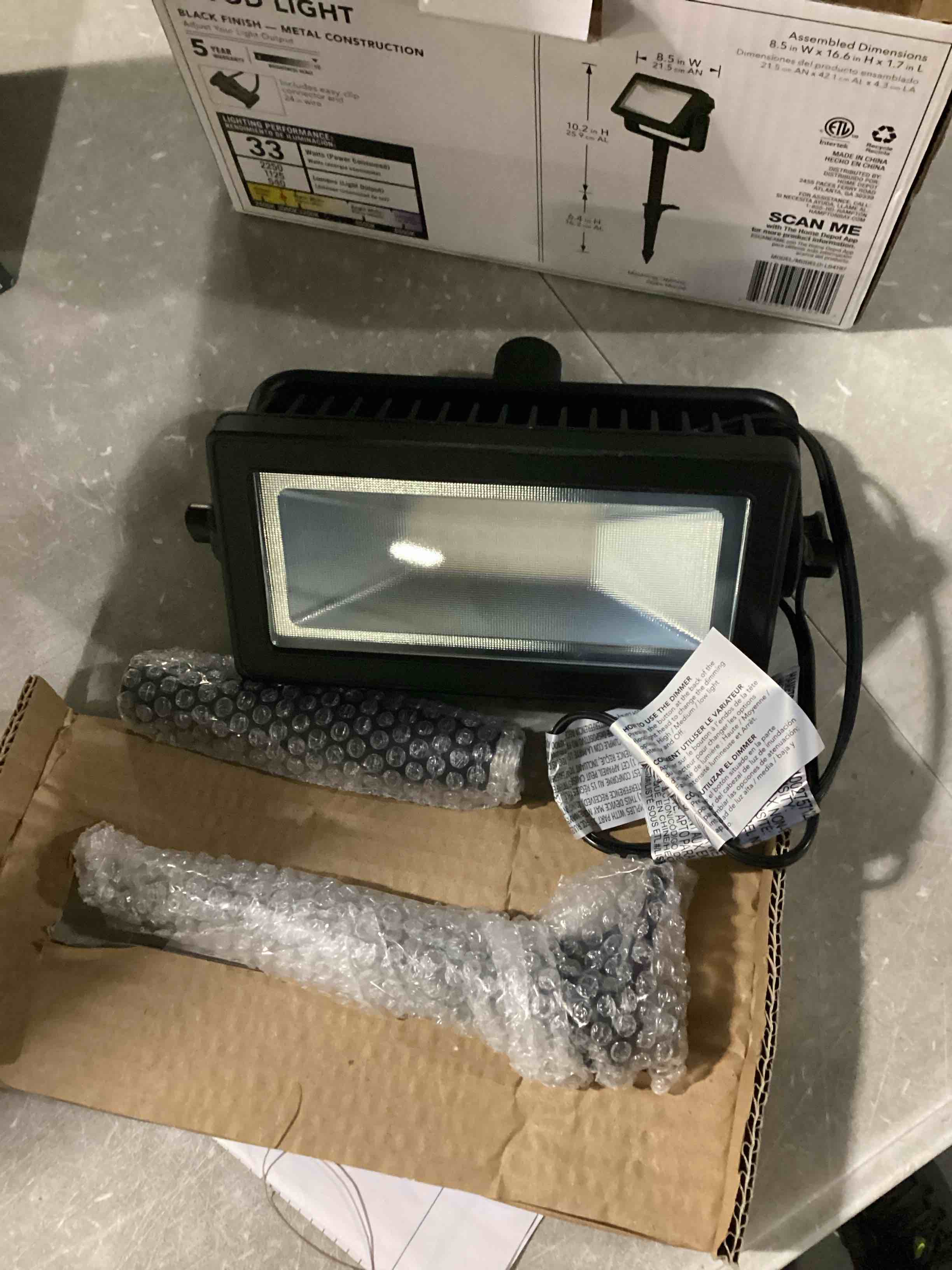 https://s3.amazonaws.com/lotting-images-prod/bidfta/PNK0216257_1738847251454.jpeg