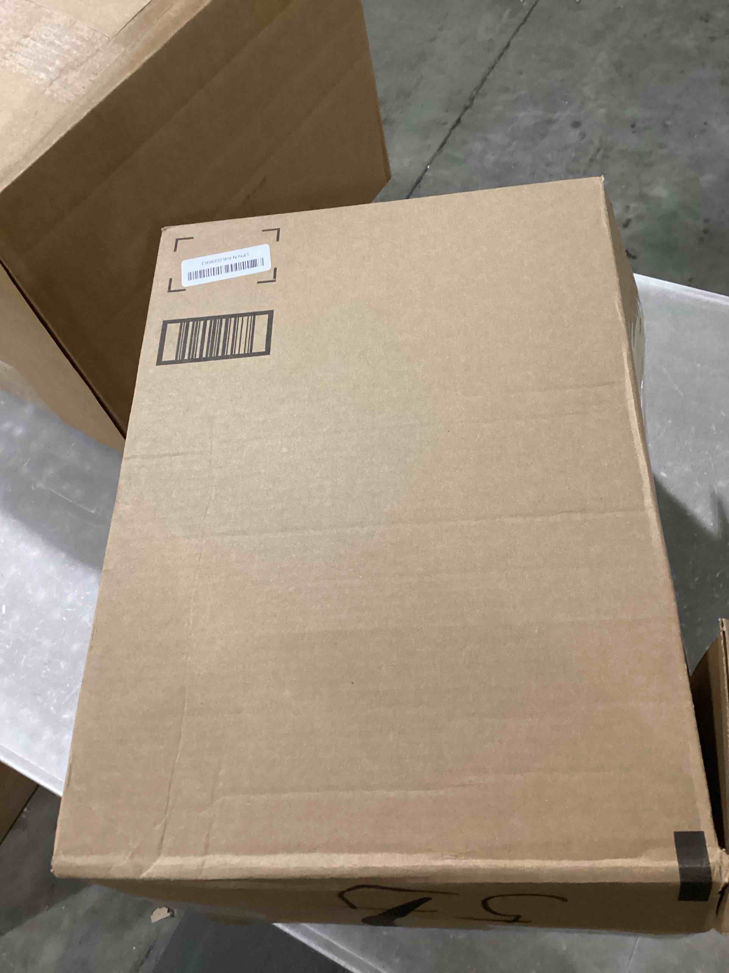 https://s3.amazonaws.com/lotting-images-prod/bidfta/PNK0216499_1738677640917.jpeg