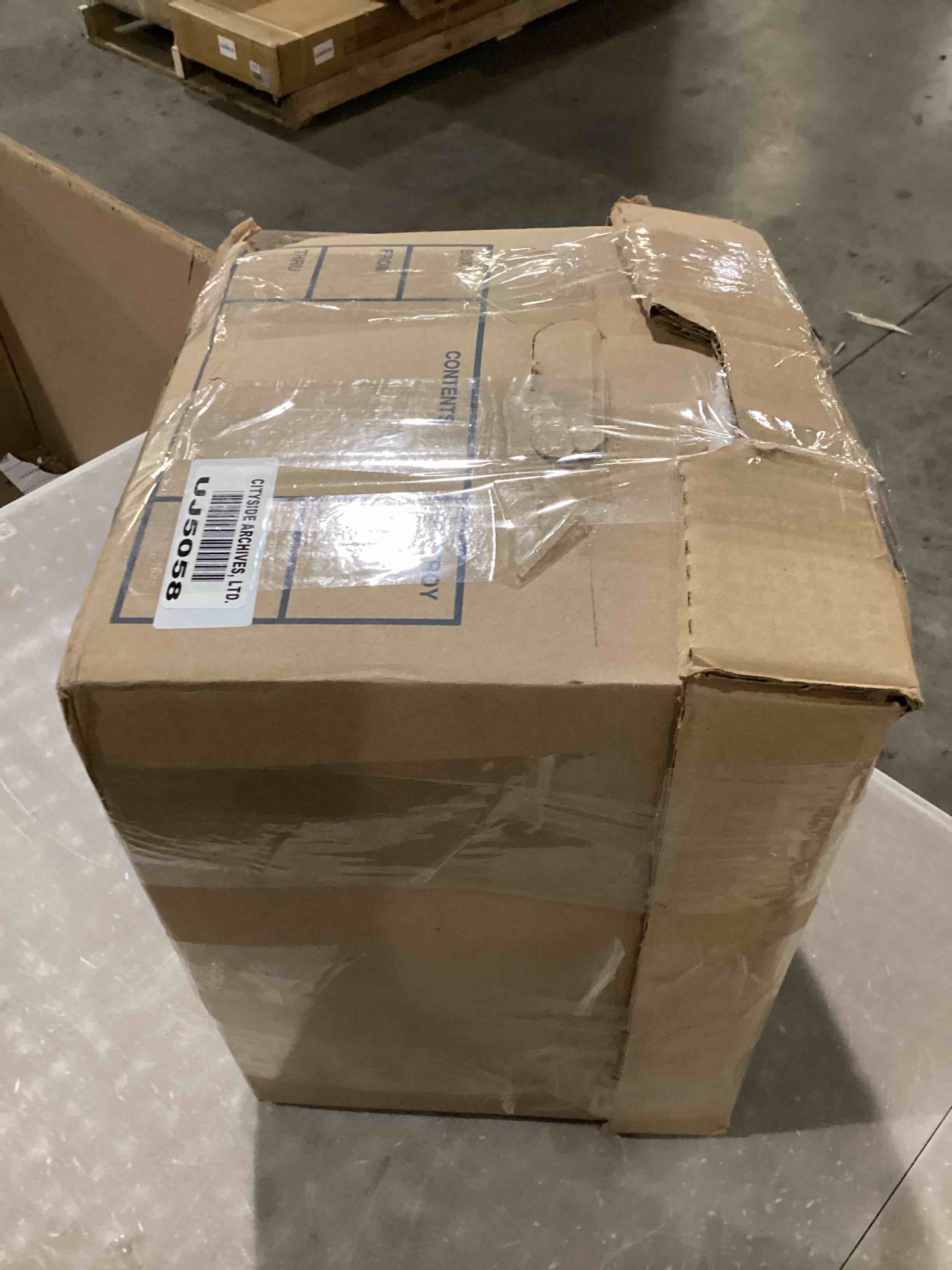 https://s3.amazonaws.com/lotting-images-prod/bidfta/PNK0216502_1738677537062.jpeg