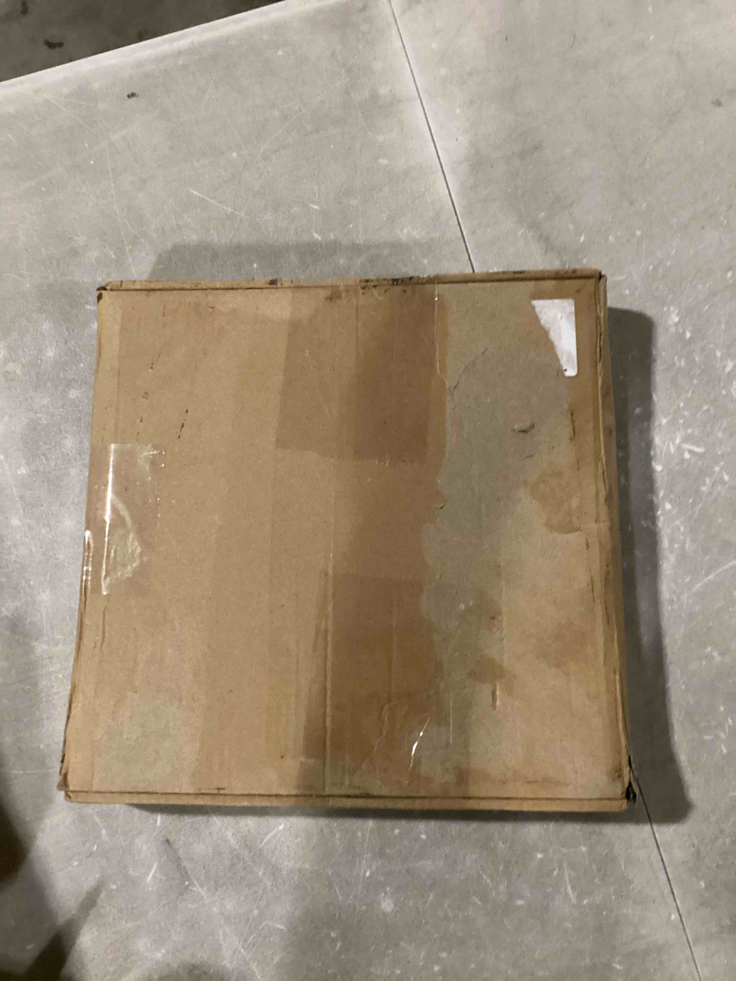 https://s3.amazonaws.com/lotting-images-prod/bidfta/PNK0216712_1738588376971.jpeg