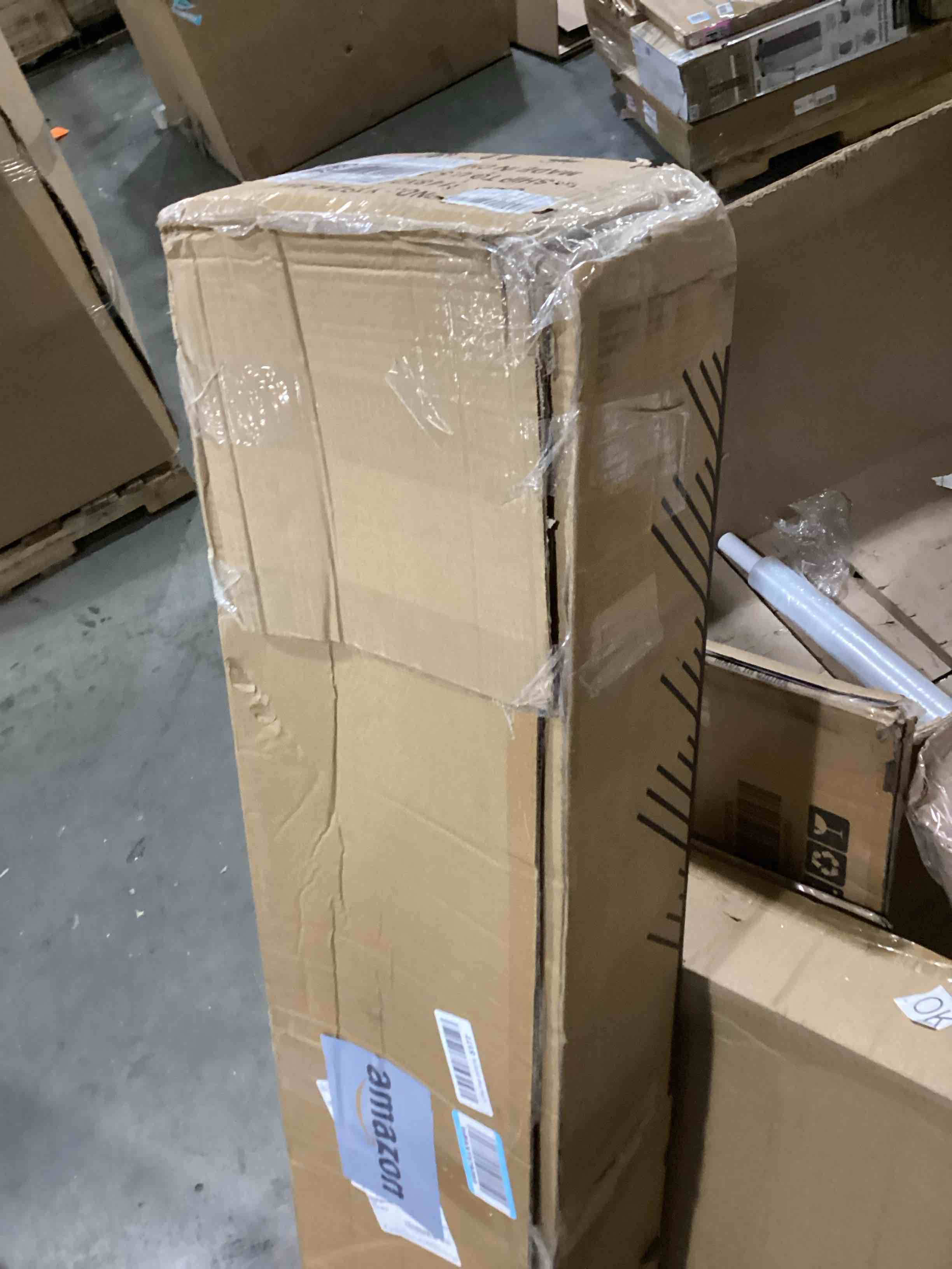 https://s3.amazonaws.com/lotting-images-prod/bidfta/PNK0216797_1738340793149.jpeg