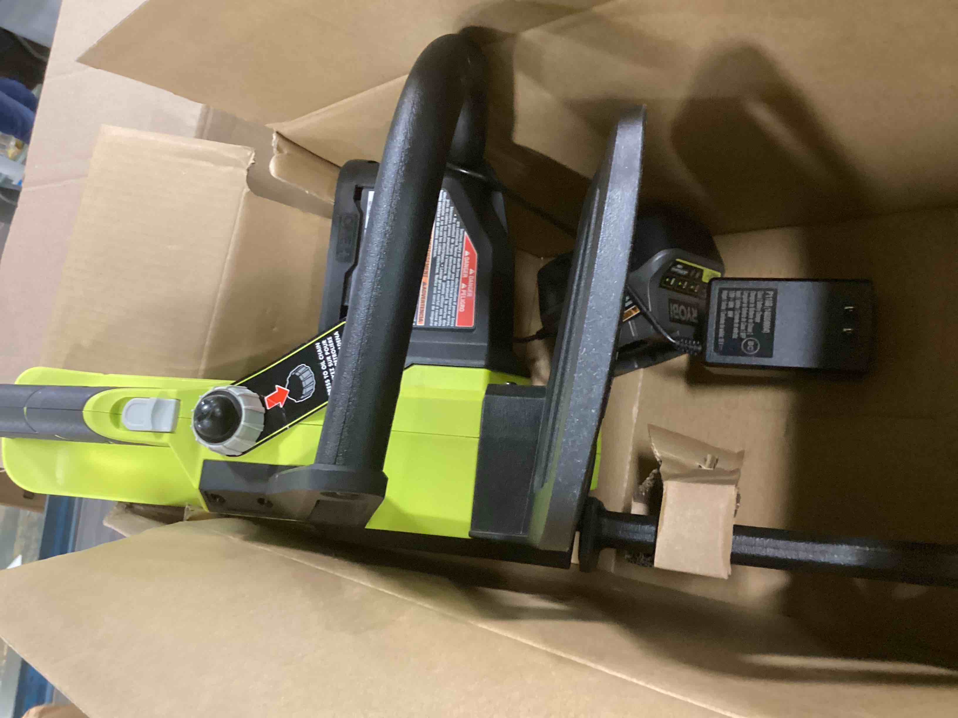 https://s3.amazonaws.com/lotting-images-prod/bidfta/PNK0218973_1726921185643.jpeg