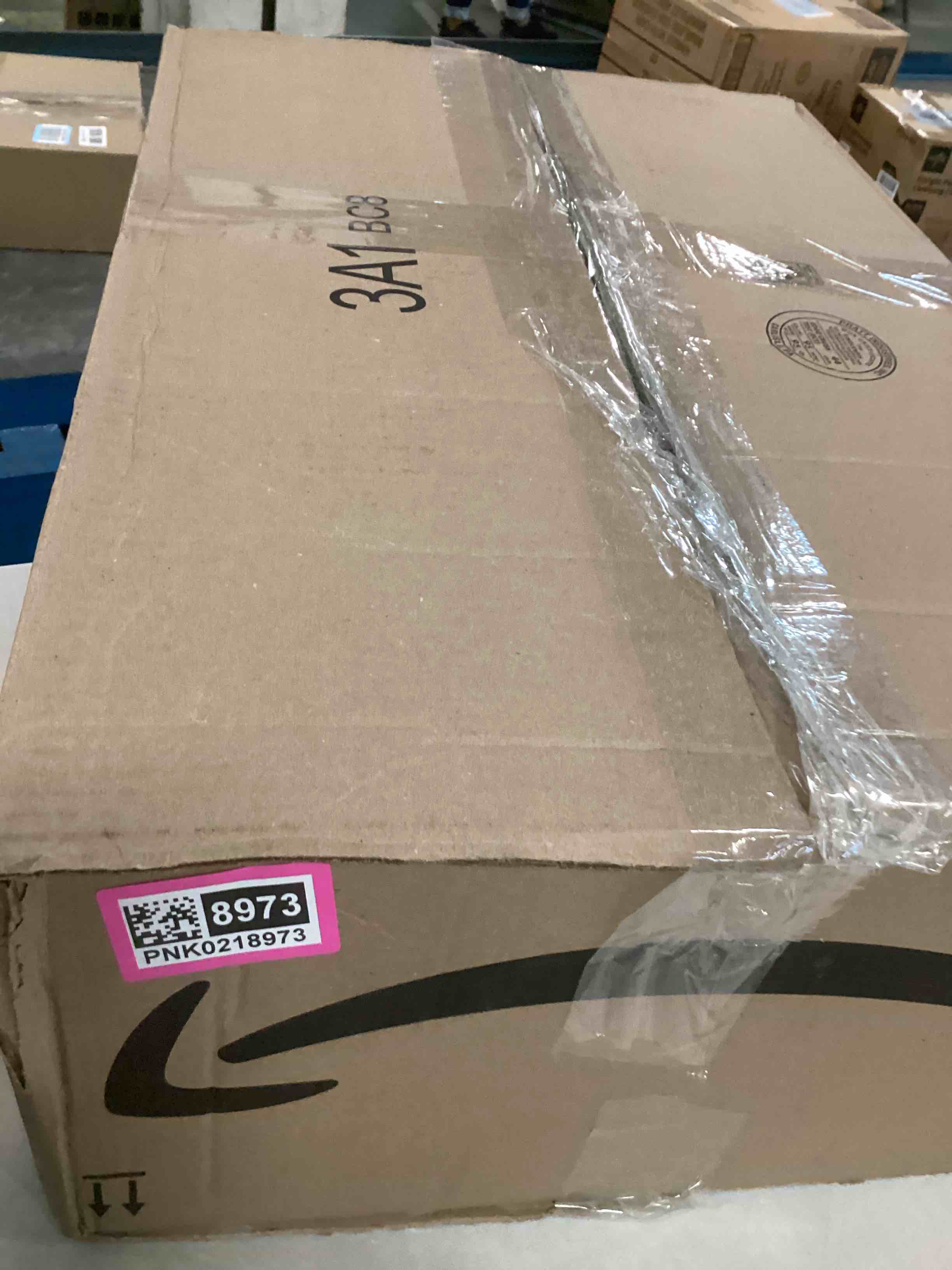 https://s3.amazonaws.com/lotting-images-prod/bidfta/PNK0218973_1726921201859.jpeg