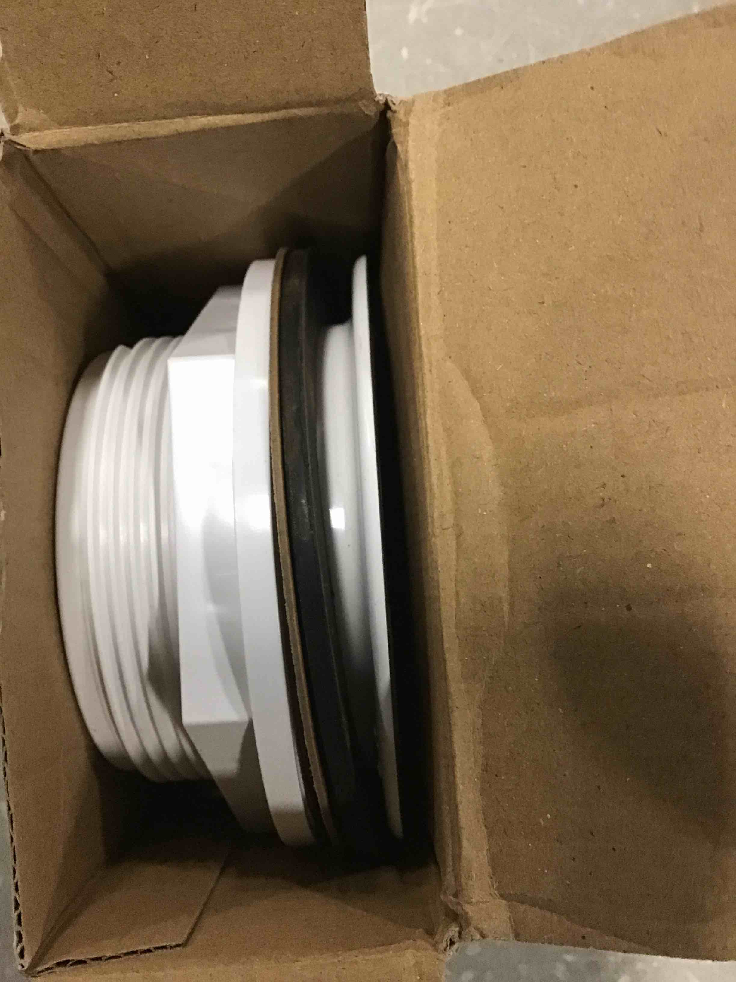 https://s3.amazonaws.com/lotting-images-prod/bidfta/PNK0220302_1726225930531.jpeg