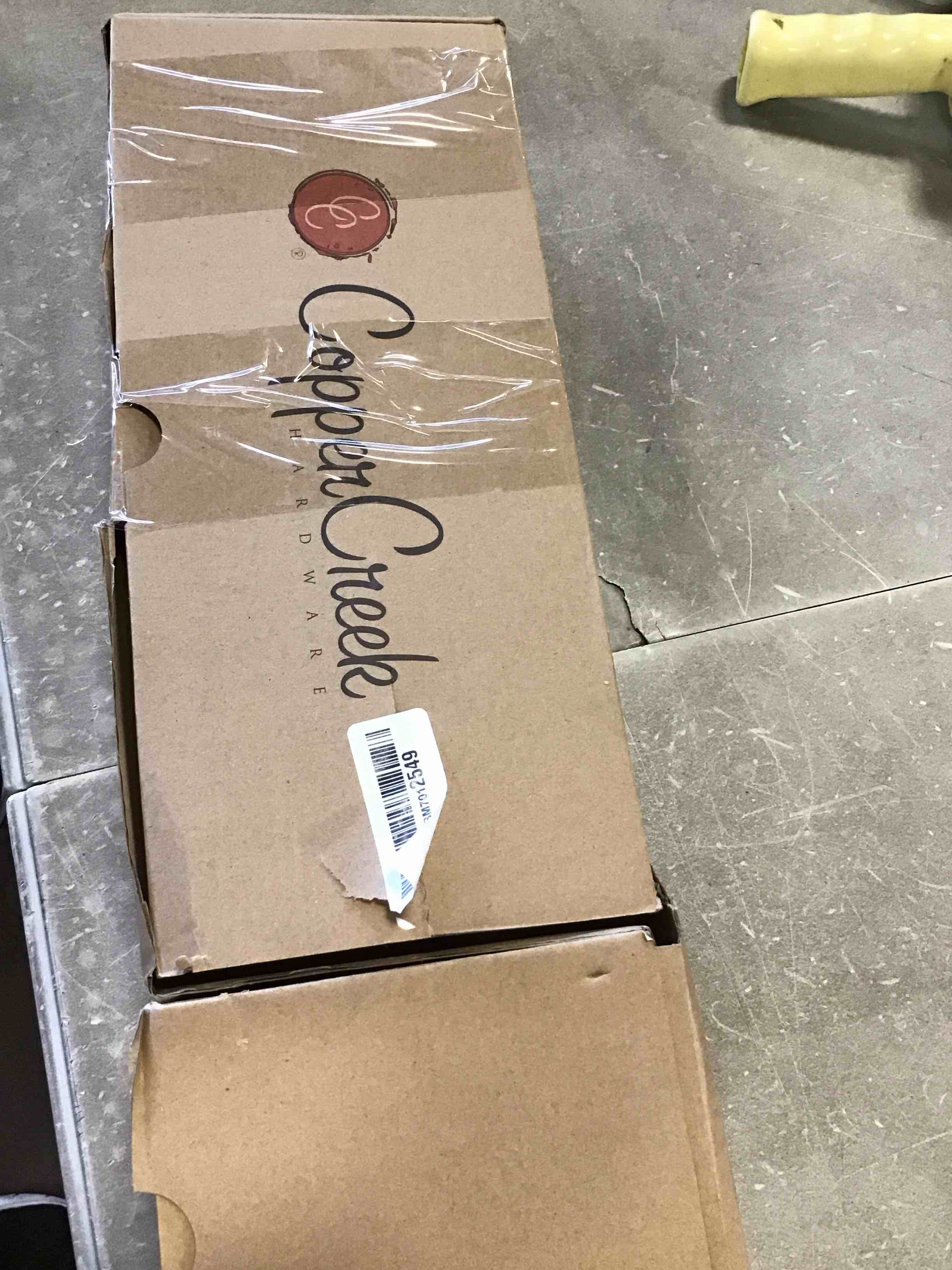 https://s3.amazonaws.com/lotting-images-prod/bidfta/PNK0221567_1726854713071.jpeg