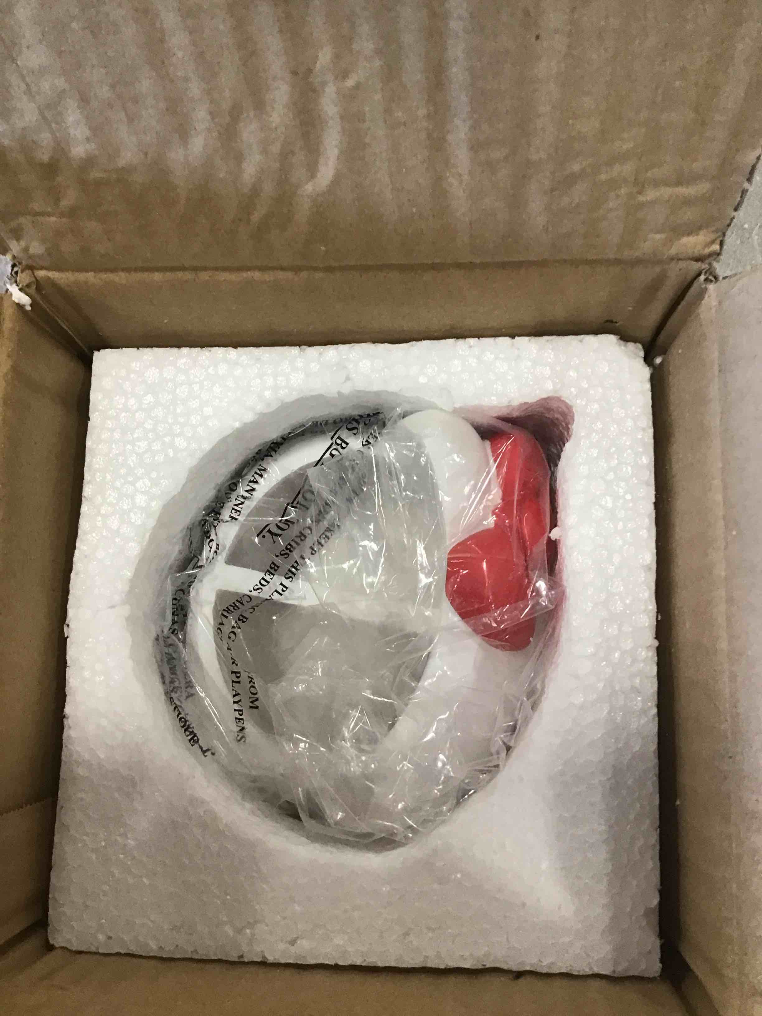 https://s3.amazonaws.com/lotting-images-prod/bidfta/PNK0221639_1726861913416.jpeg