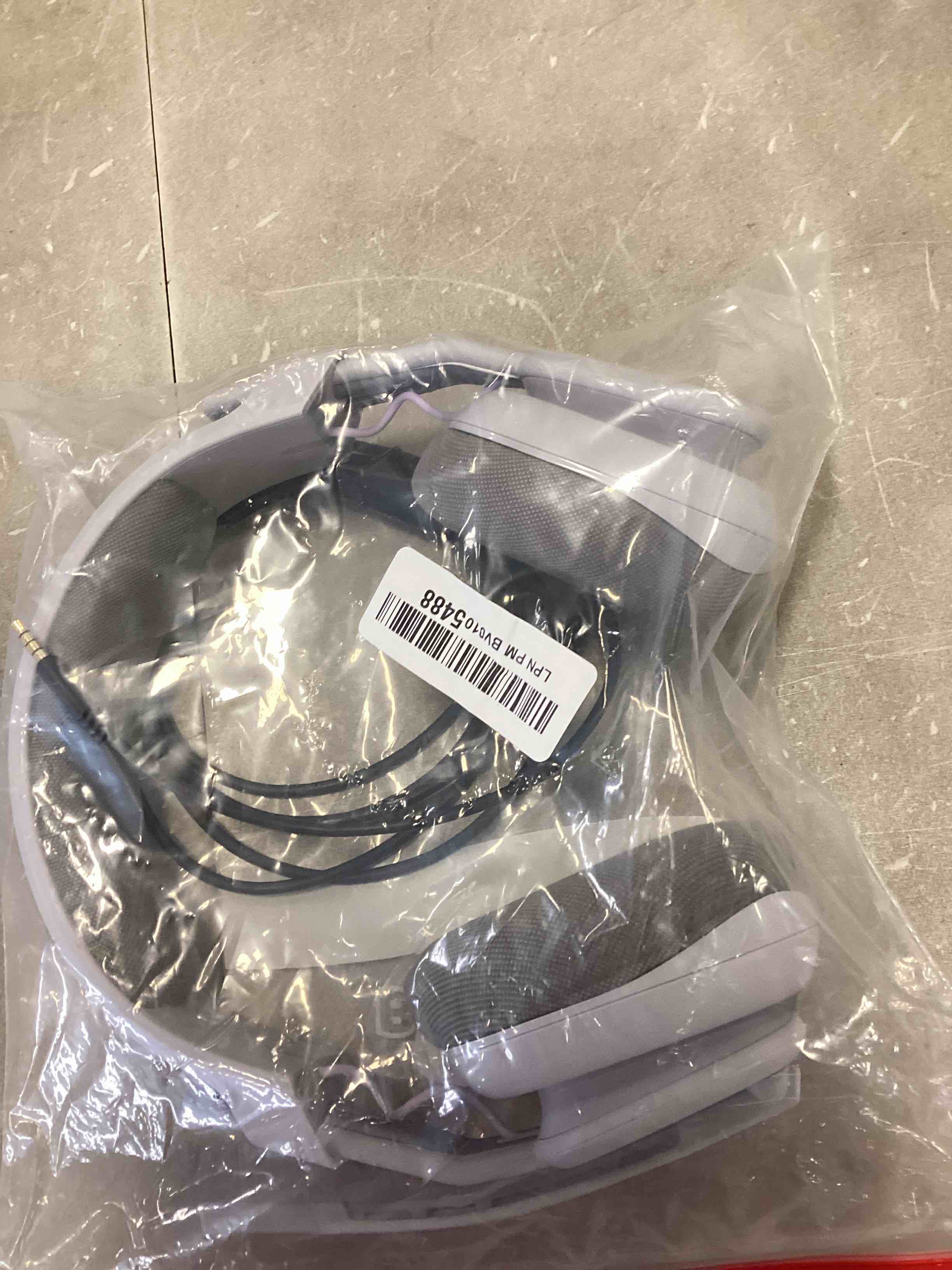 https://s3.amazonaws.com/lotting-images-prod/bidfta/PNK0221975_1727197578745.jpeg