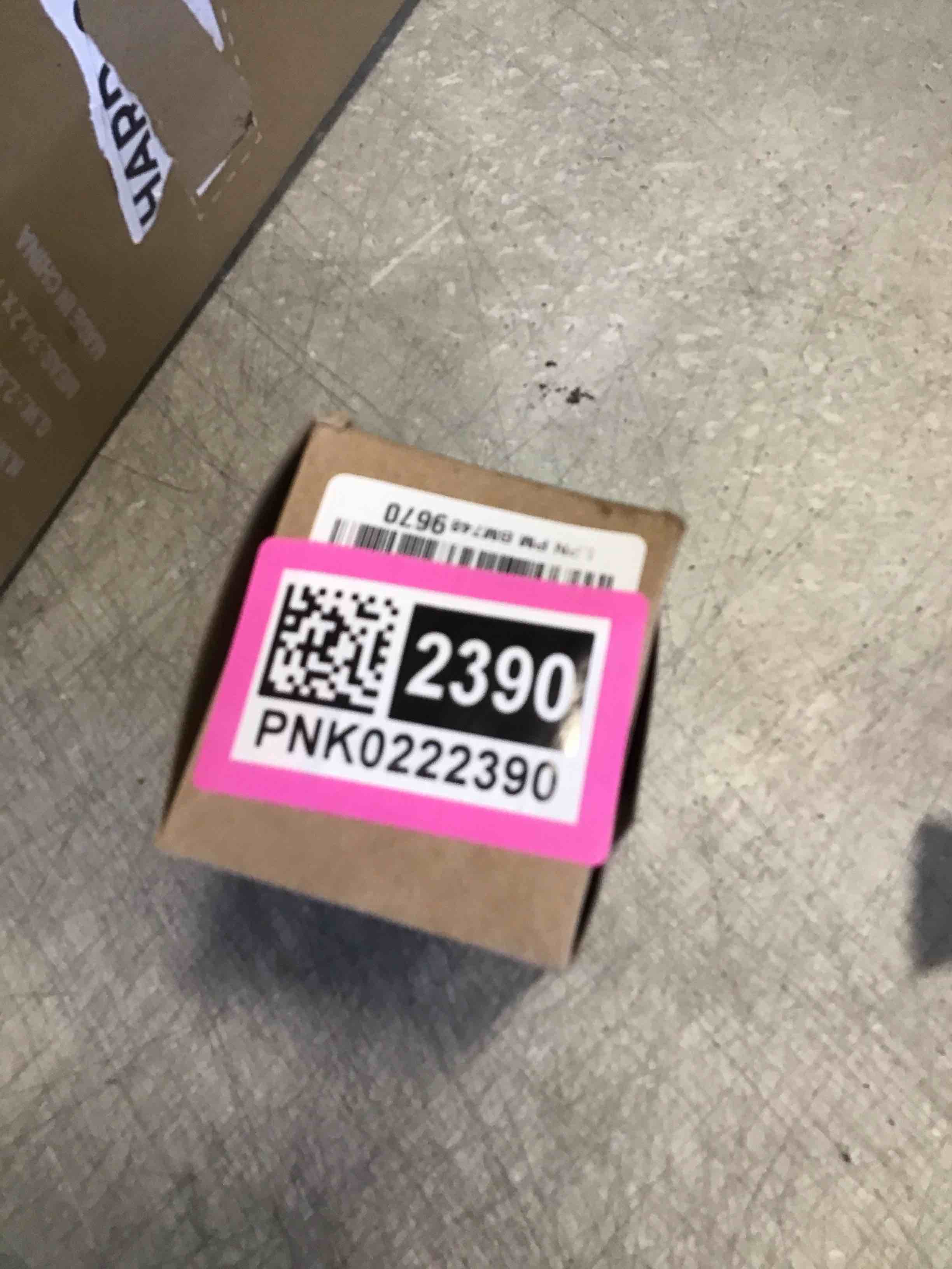 https://s3.amazonaws.com/lotting-images-prod/bidfta/PNK0222390_1726504568455.jpeg