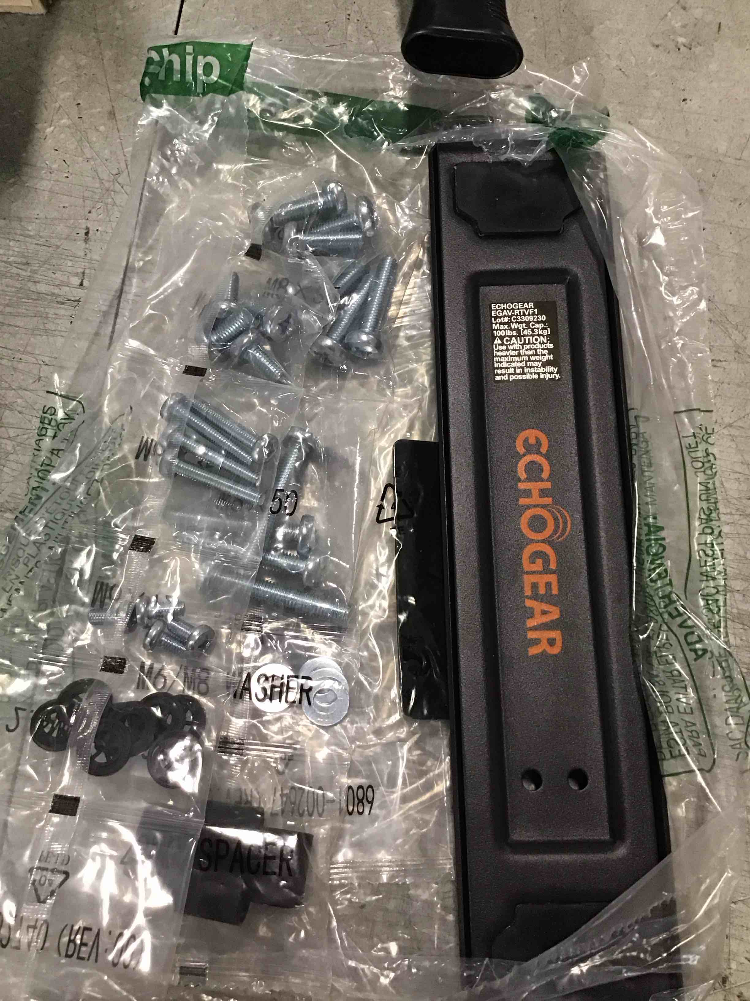 https://s3.amazonaws.com/lotting-images-prod/bidfta/PNK0222616_1726489563801.jpeg