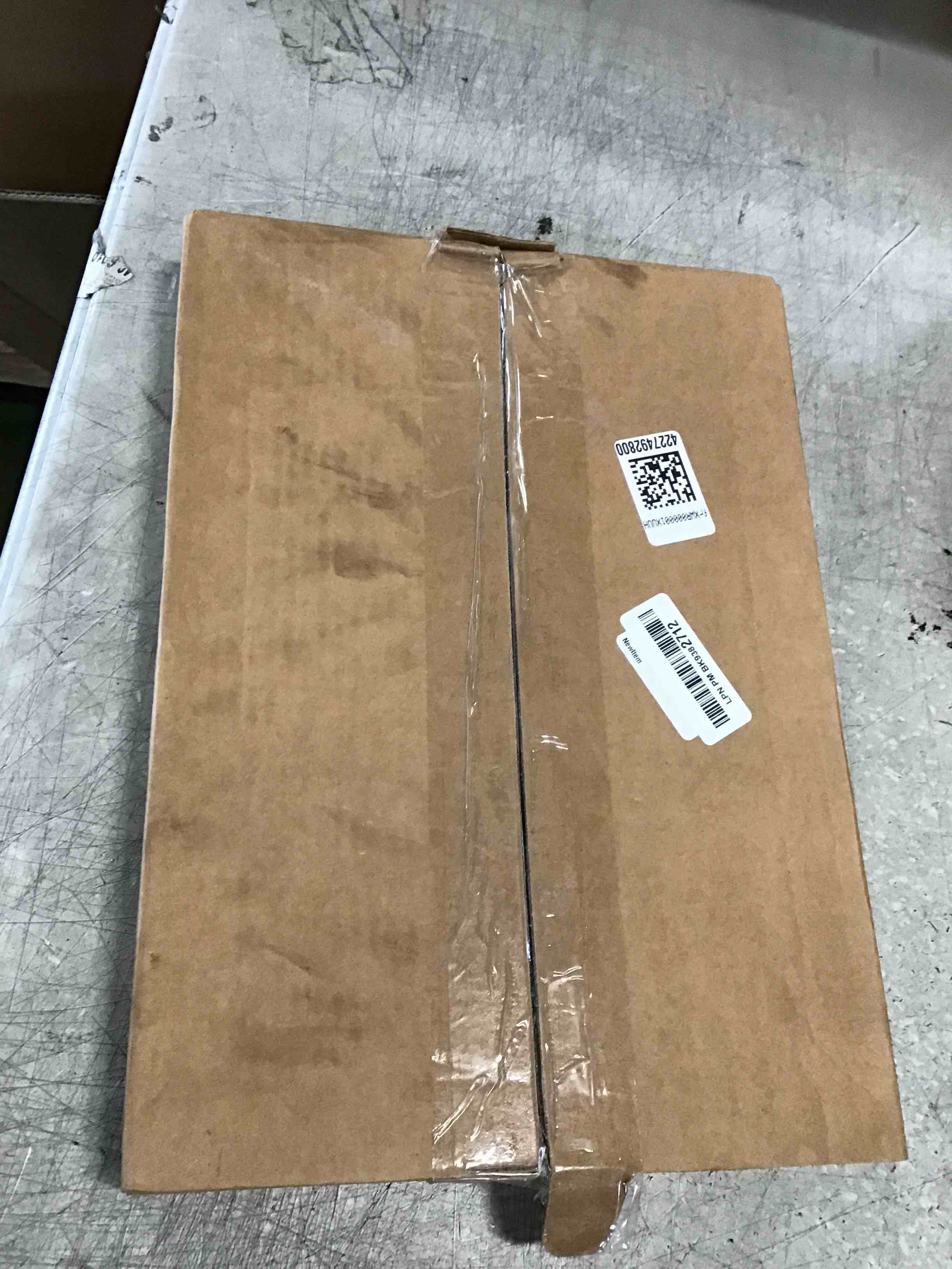 https://s3.amazonaws.com/lotting-images-prod/bidfta/PNK0222785_1726242306301.jpeg