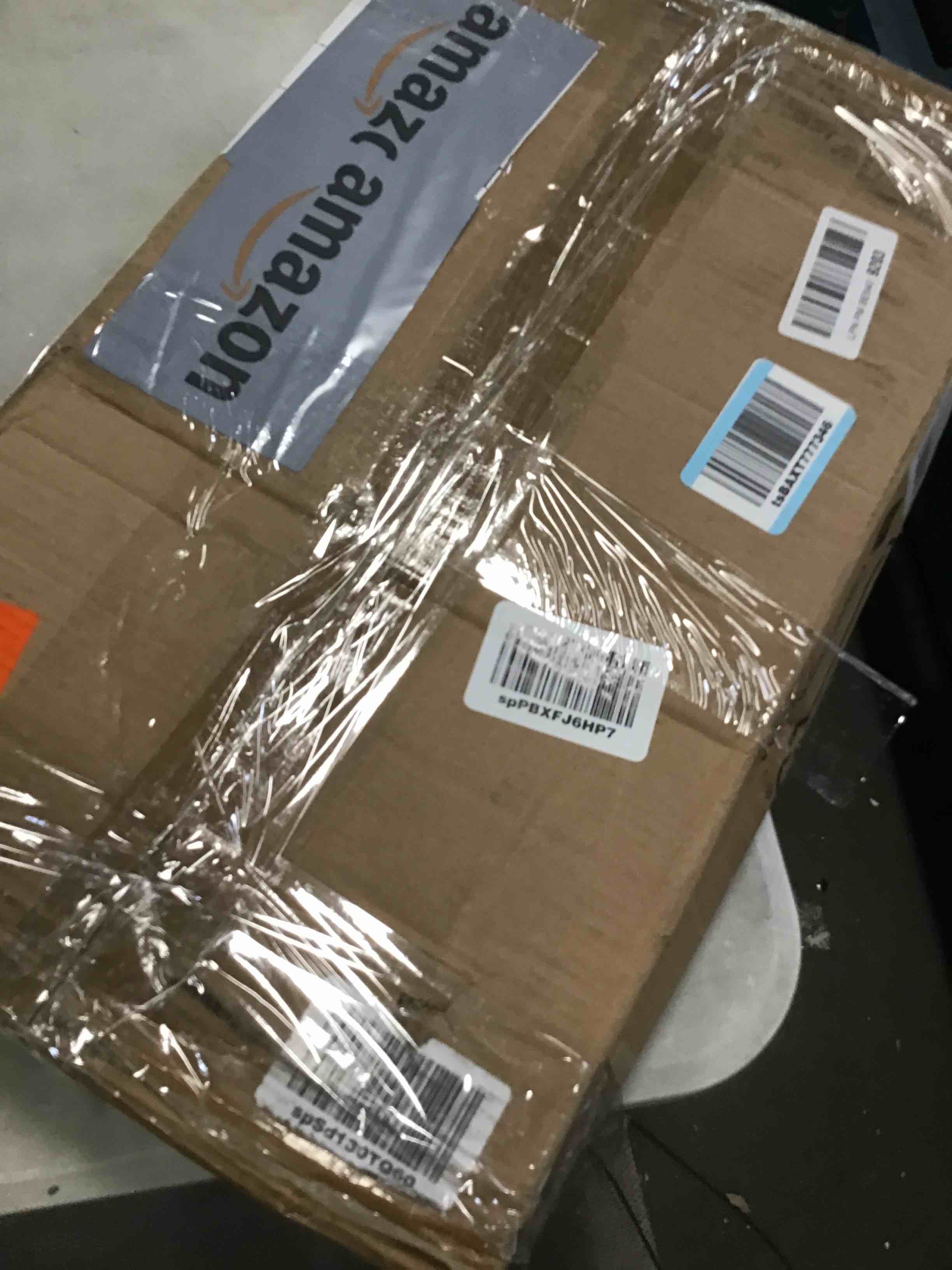 https://s3.amazonaws.com/lotting-images-prod/bidfta/PNK0225493_1726157938648.jpeg
